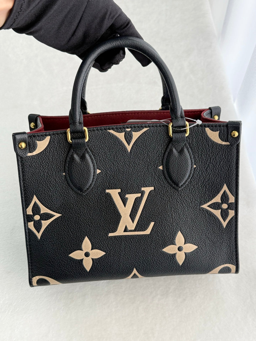 LOUIS VUITTON Onthego 2Ways Shoulder Bag