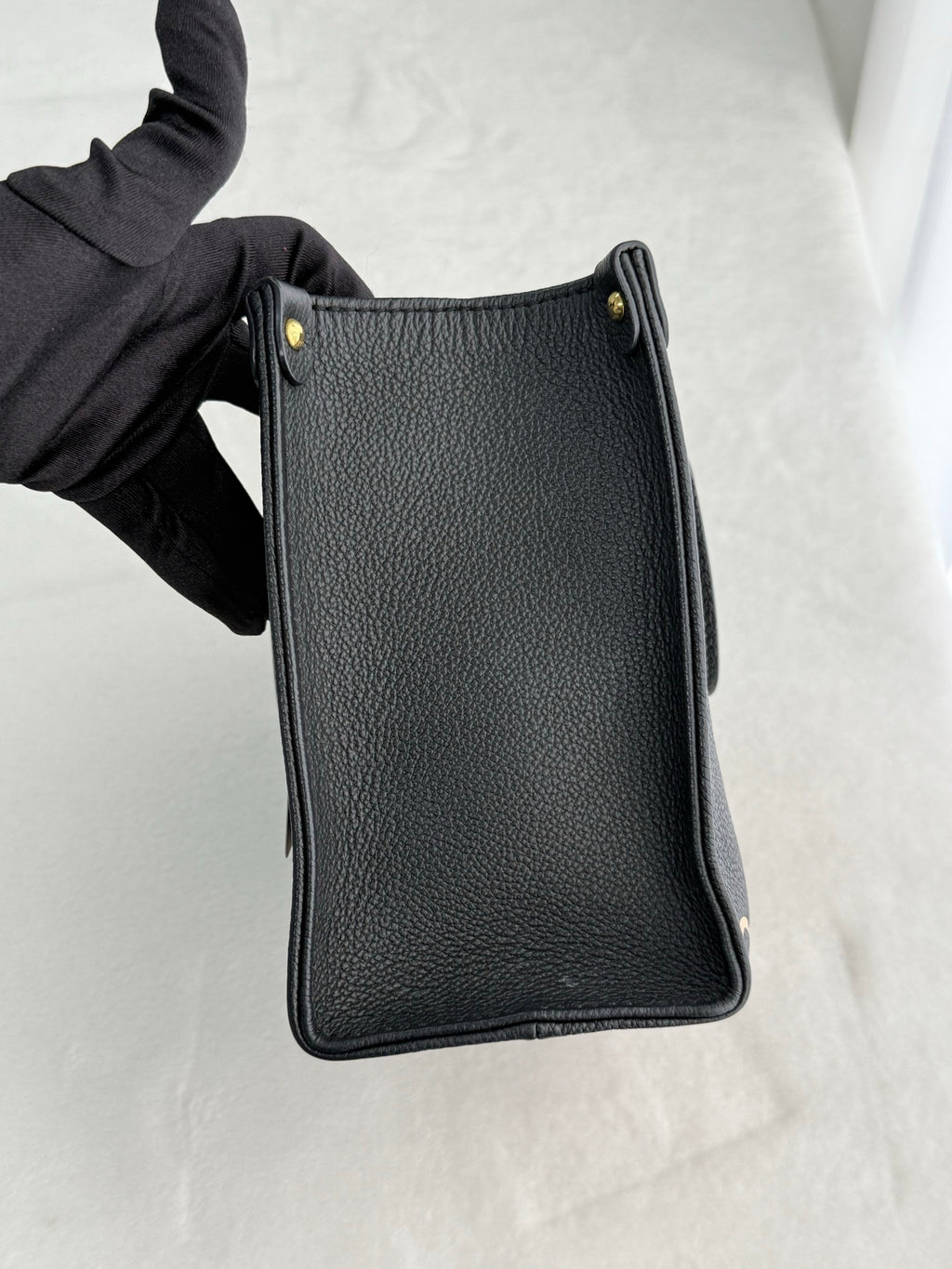 LOUIS VUITTON Onthego 2Ways Shoulder Bag
