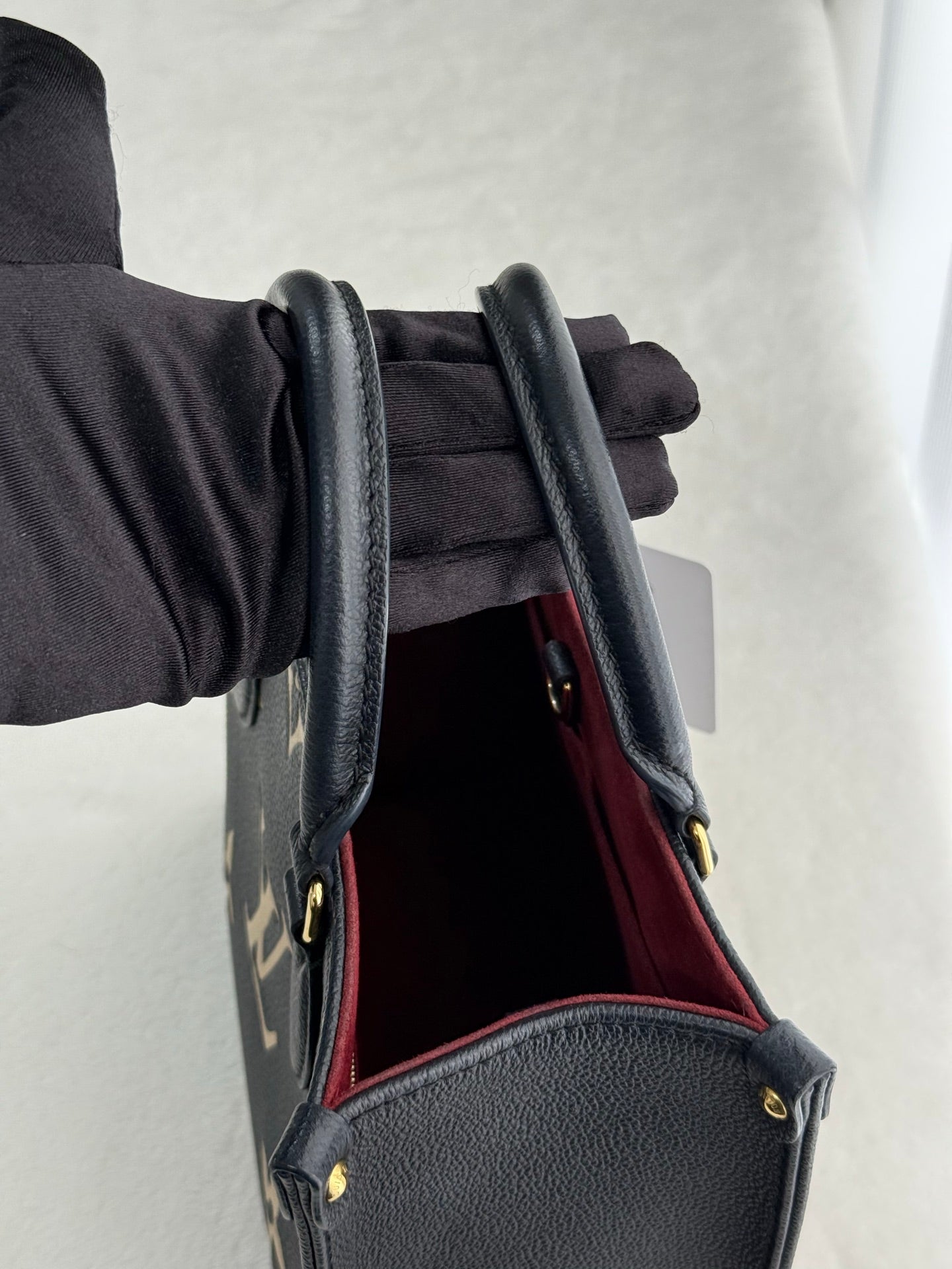 LOUIS VUITTON Onthego 2Ways Shoulder Bag