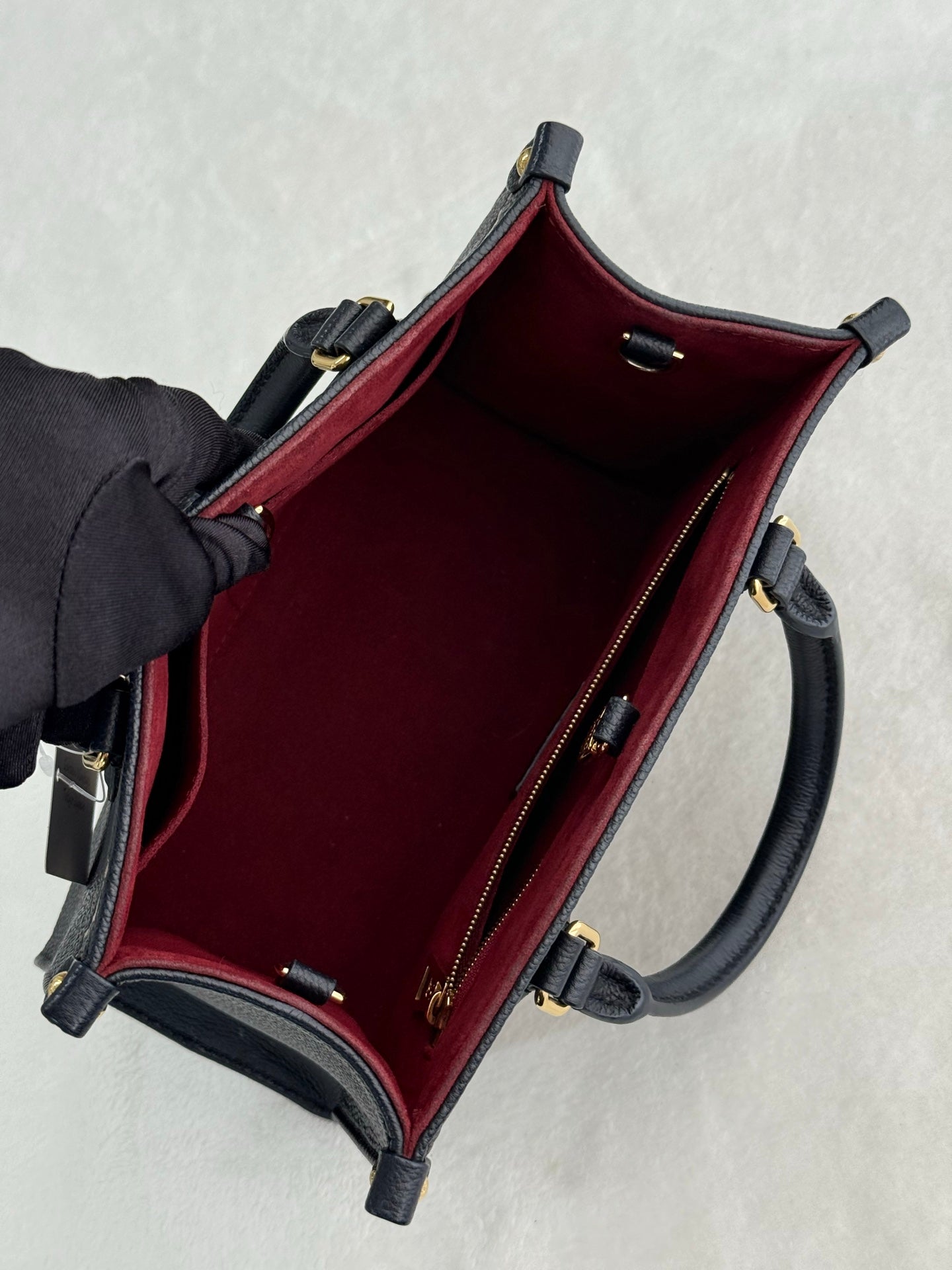 LOUIS VUITTON Onthego 2Ways Shoulder Bag