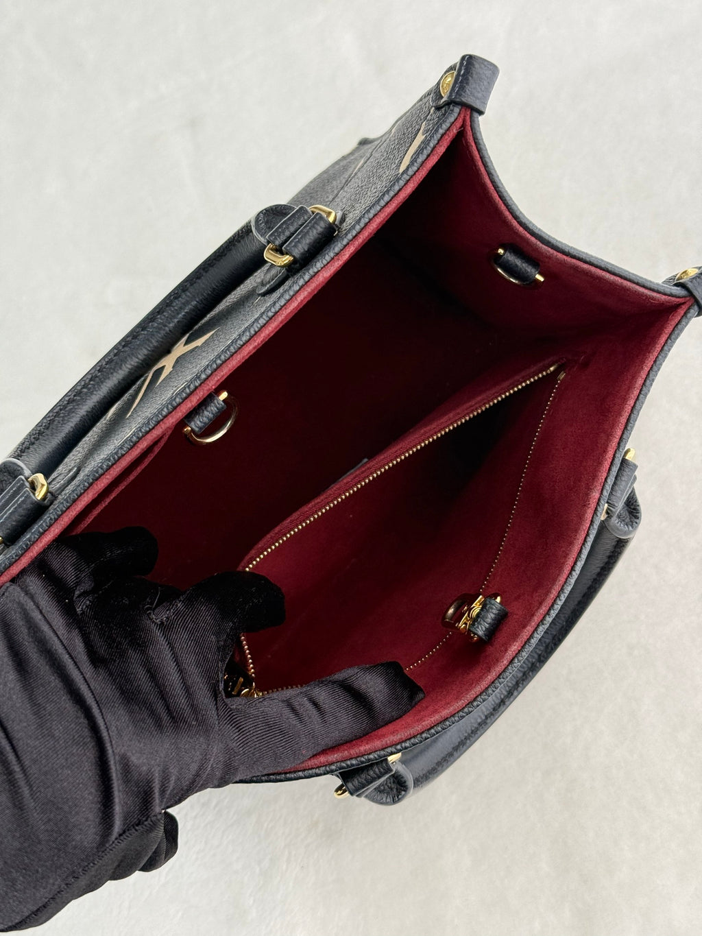 LOUIS VUITTON Onthego 2Ways Shoulder Bag