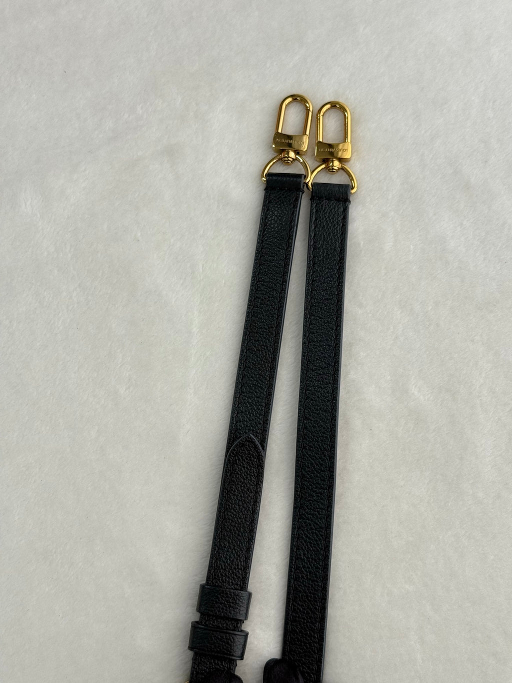 LOUIS VUITTON Onthego 2Ways Shoulder Bag