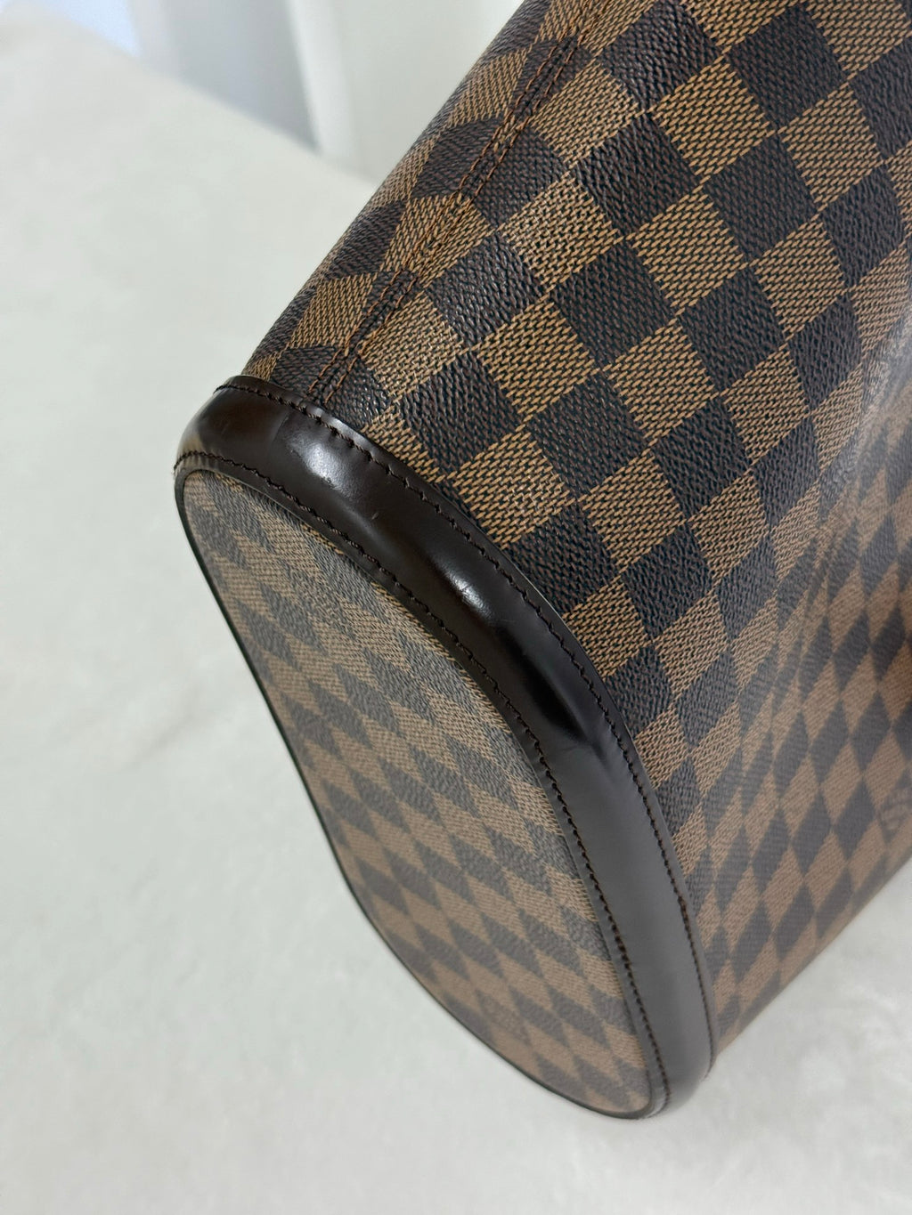 LOUIS VUITTON Damier Tote Bag