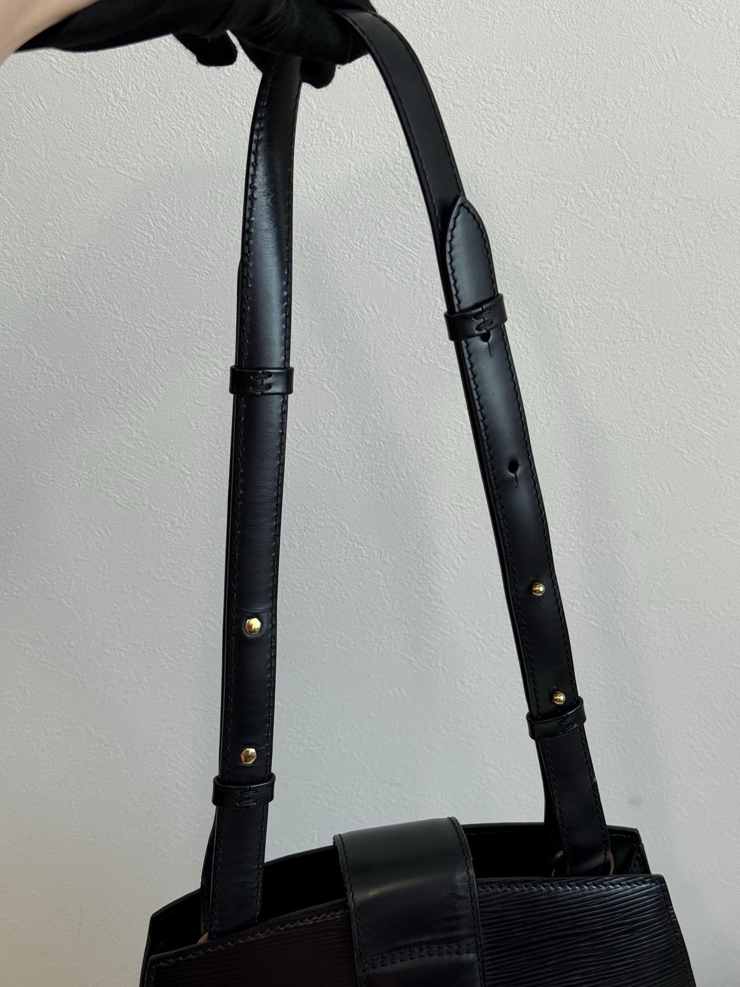LOUIS VUITTON EPI Bucket Shoulder Bag