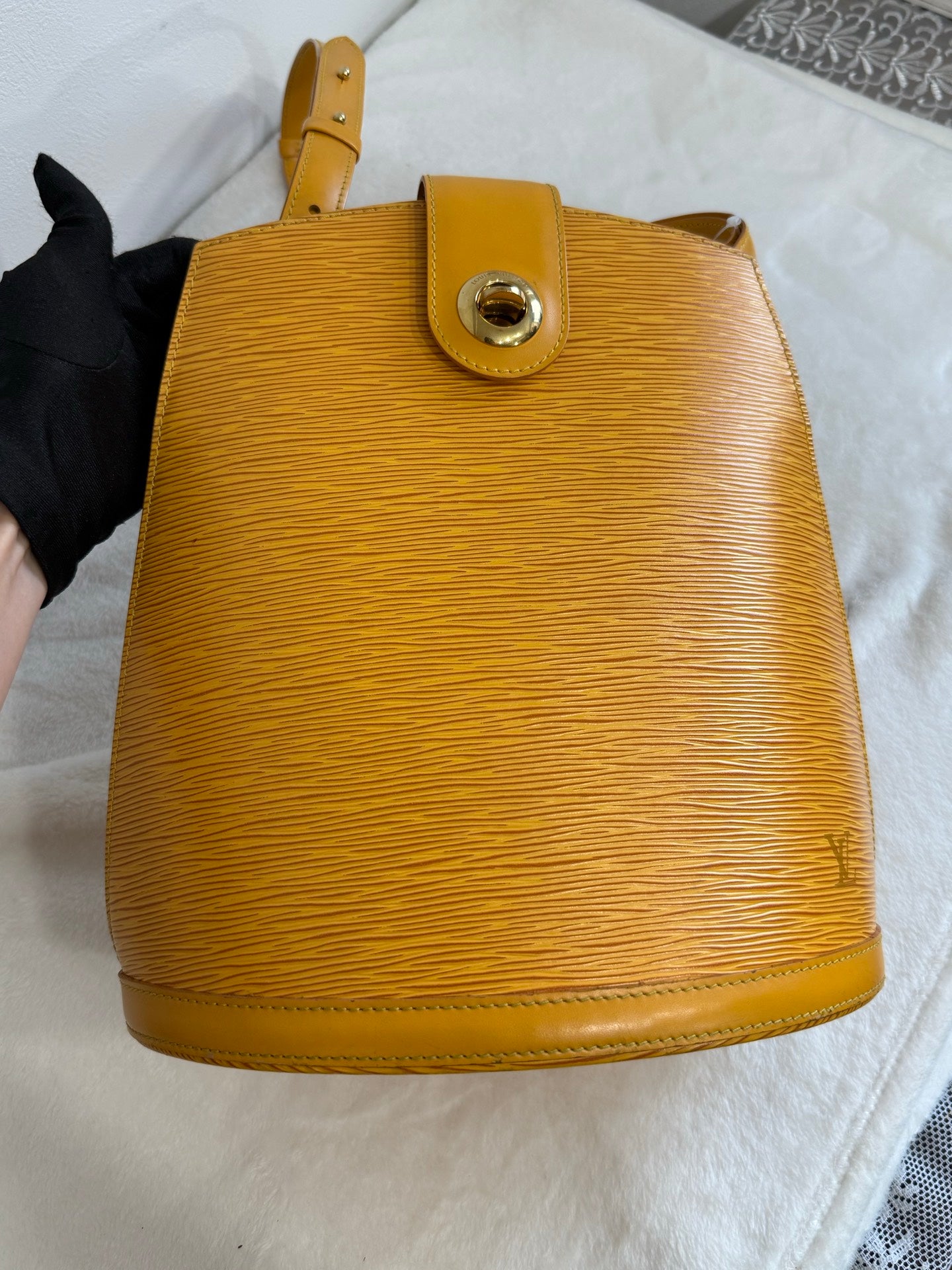 LOUIS VUITTON EPI Bucket Shoulder bag