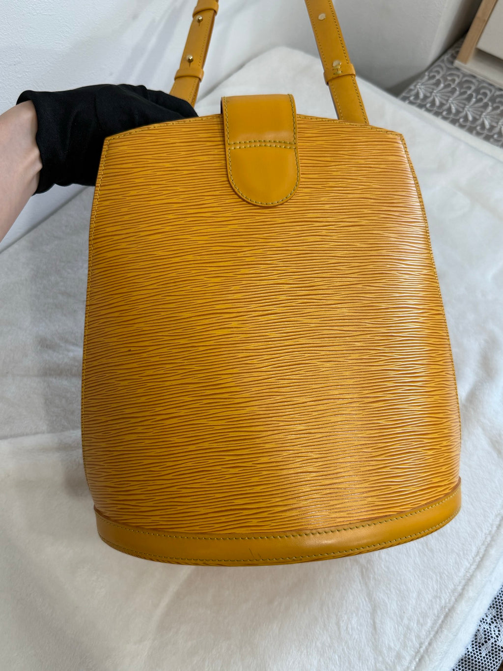 LOUIS VUITTON EPI Bucket Shoulder bag
