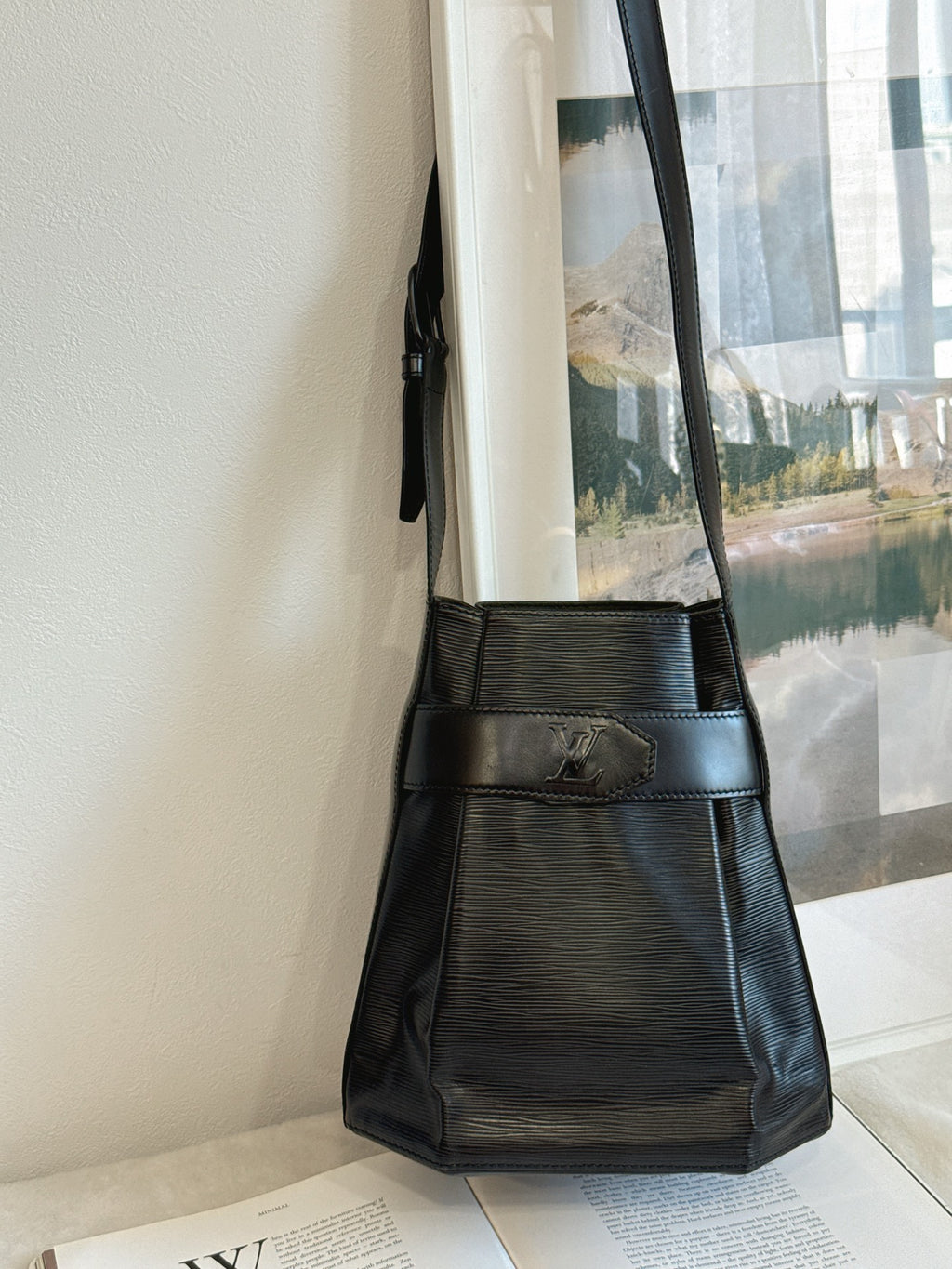 LOUIS VUITTON EPI bucket Bag