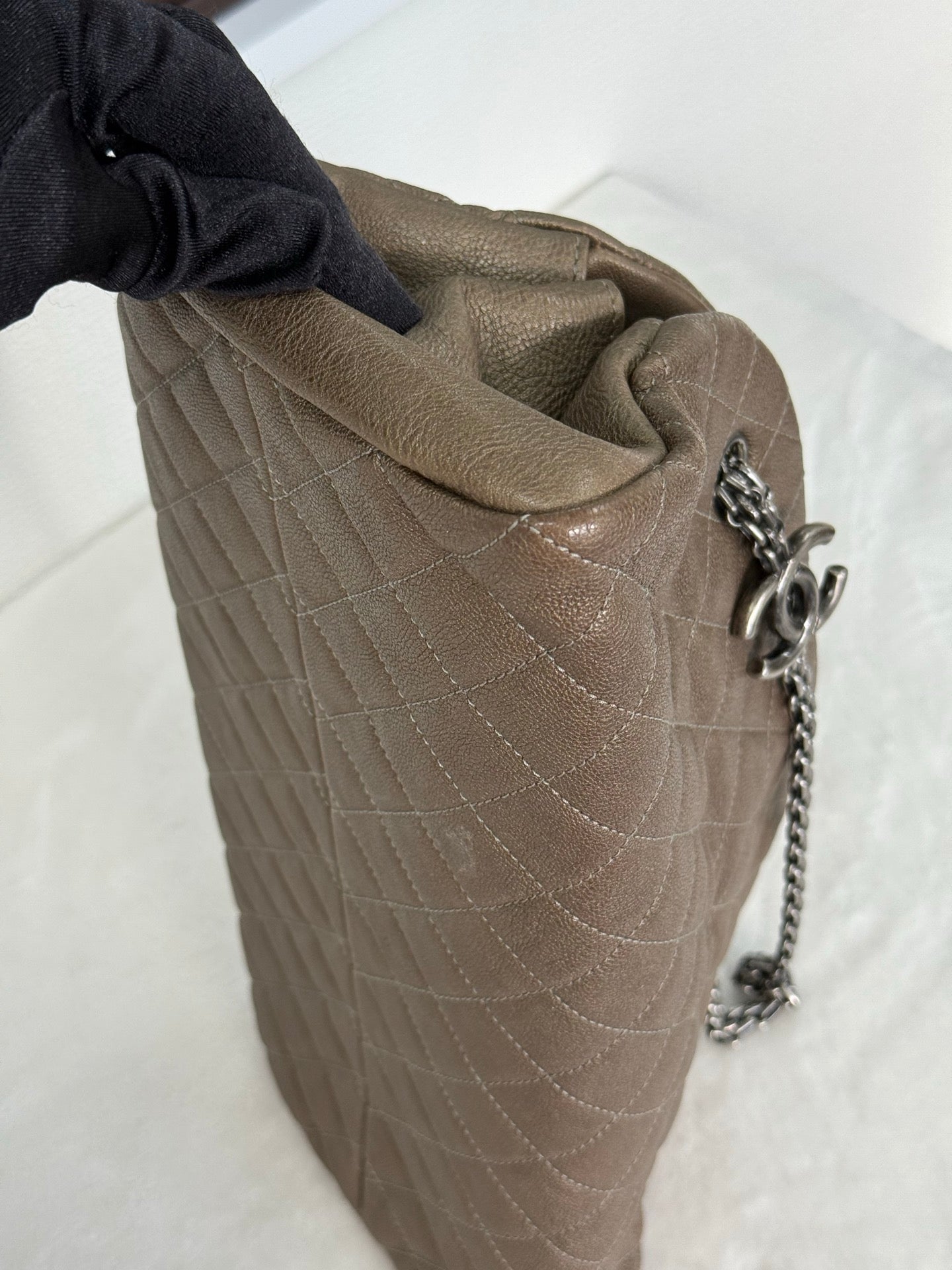 CHANEL Quilted Chain Bag