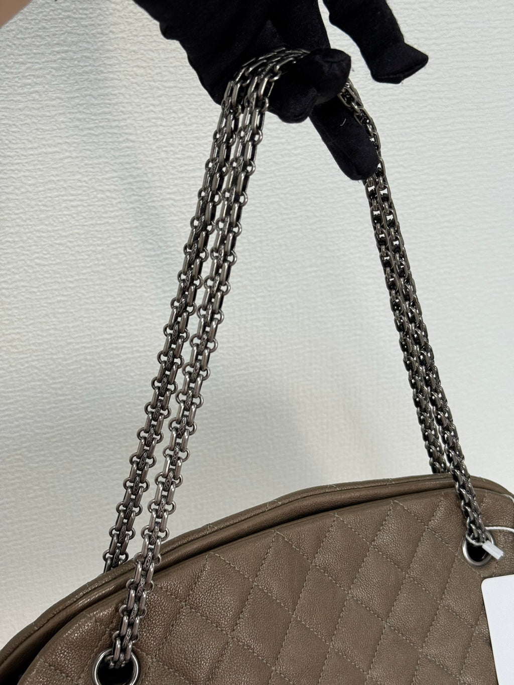 CHANEL Quilted Chain Bag
