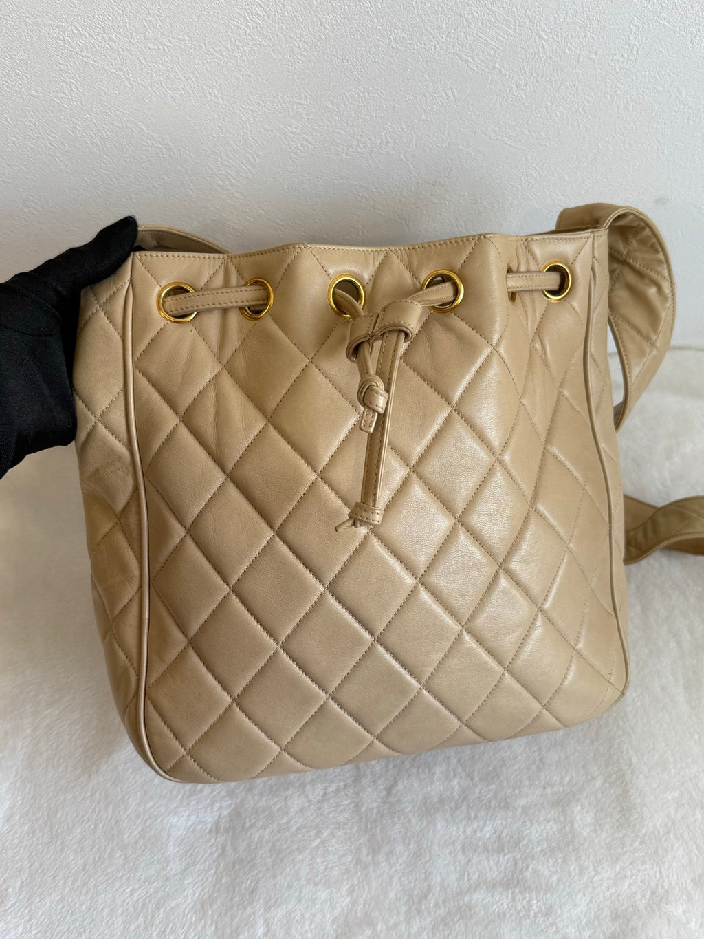 CHANEL Lambskin Quilted Shoulder Bag