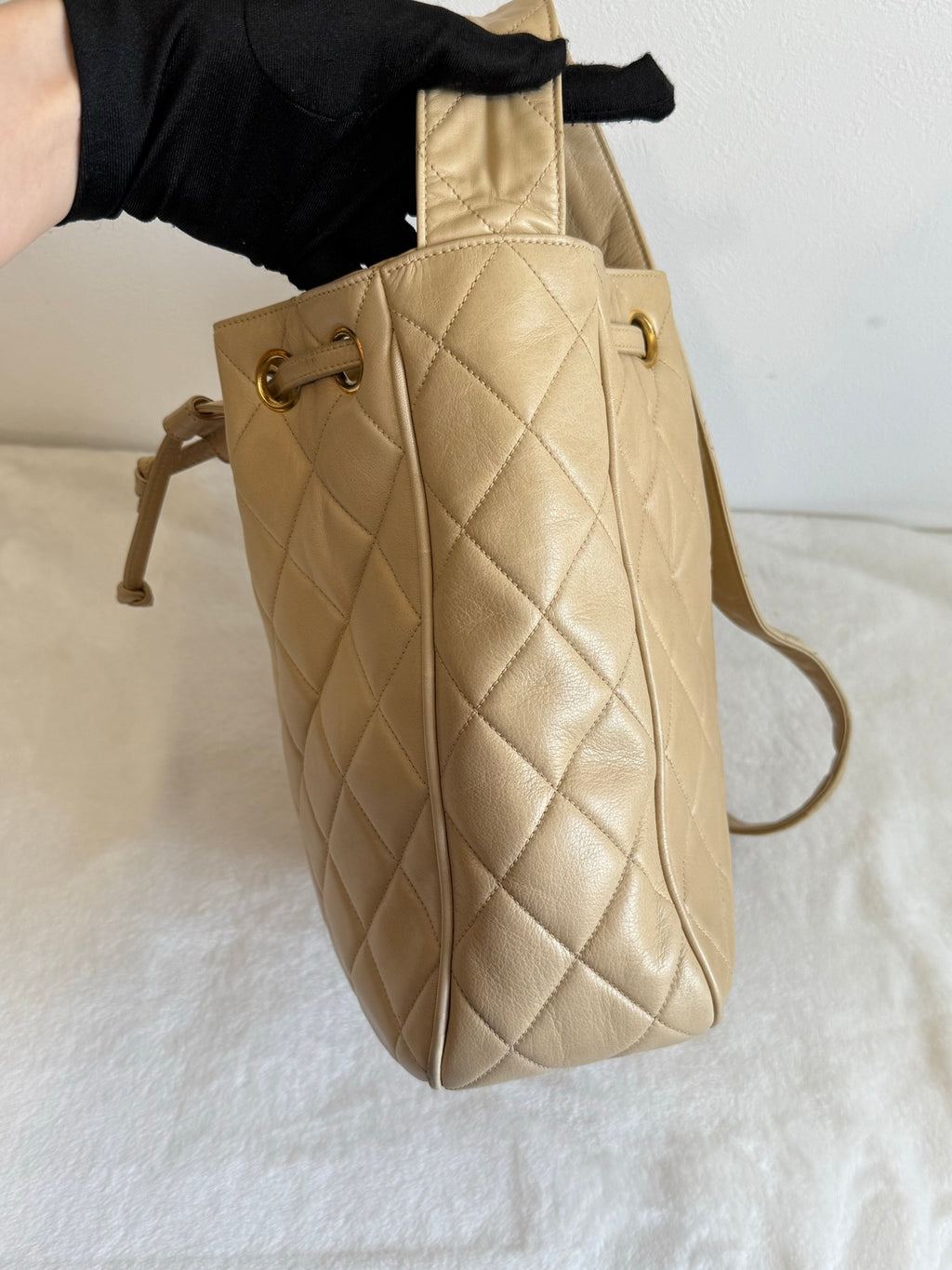 CHANEL Lambskin Quilted Shoulder Bag