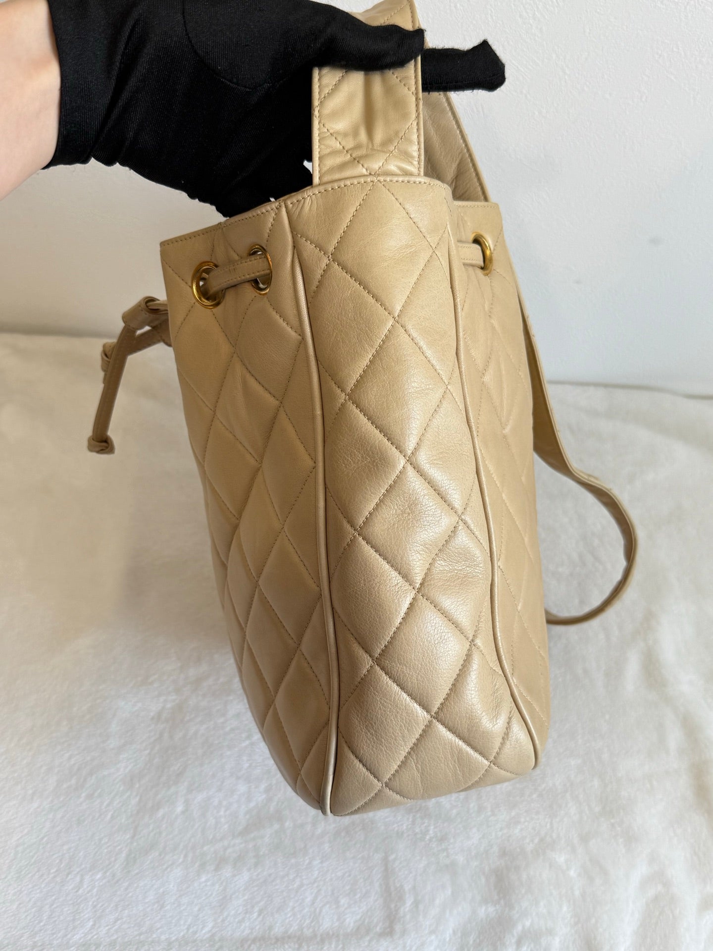 CHANEL Lambskin Quilted Shoulder Bag