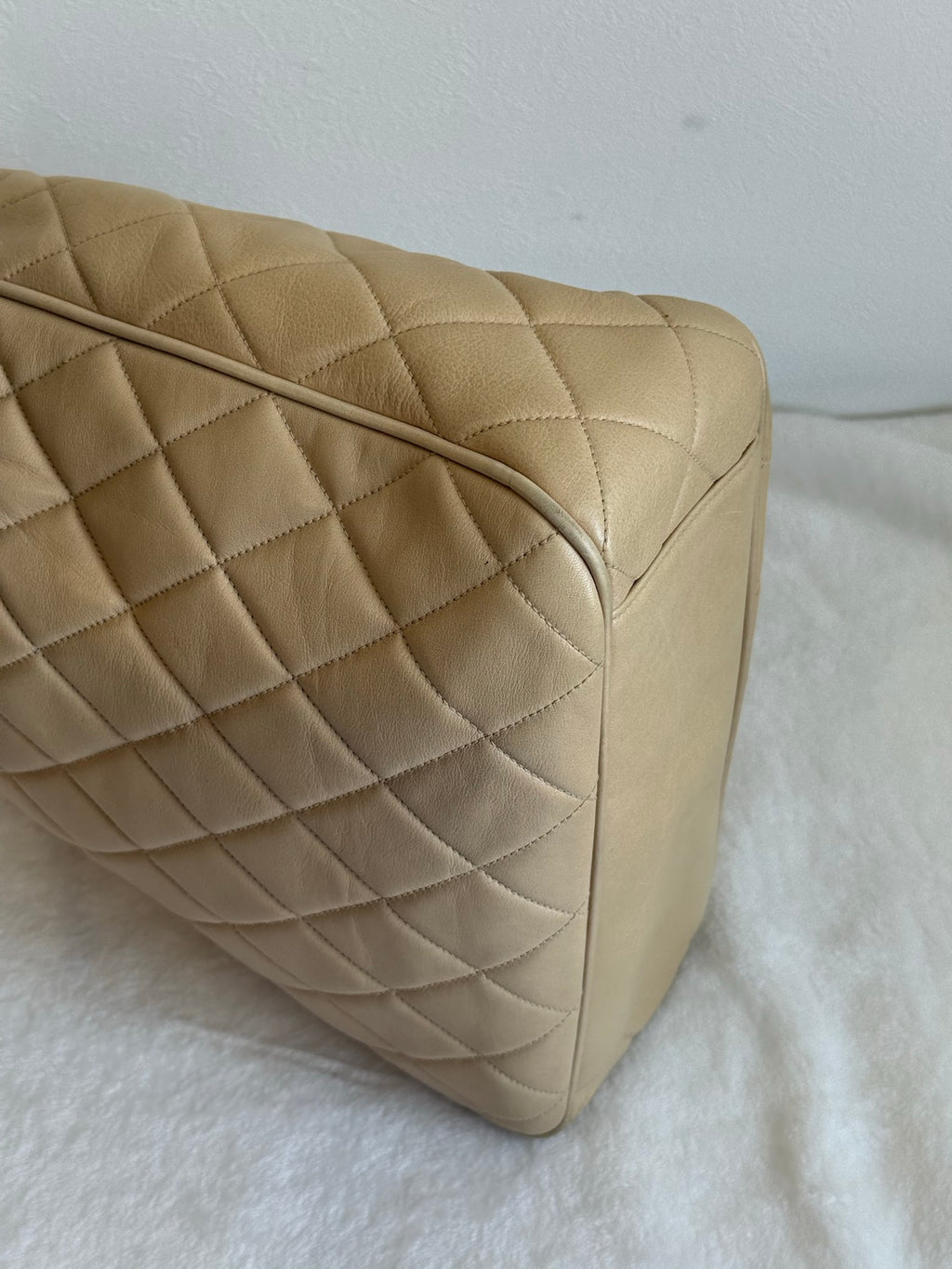 CHANEL Lambskin Quilted Shoulder Bag
