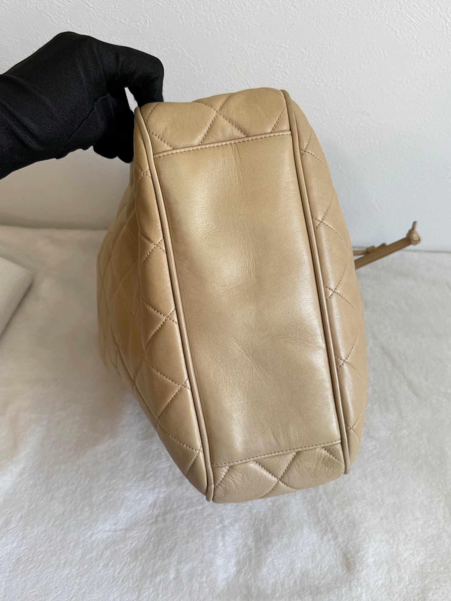CHANEL Lambskin Quilted Shoulder Bag