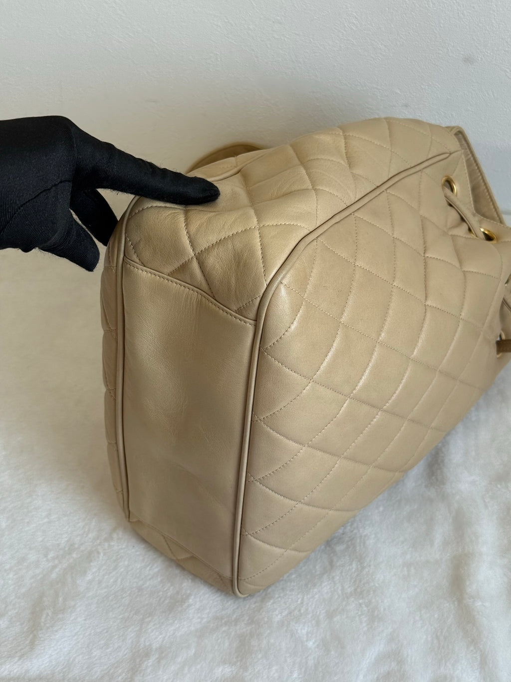 CHANEL Lambskin Quilted Shoulder Bag