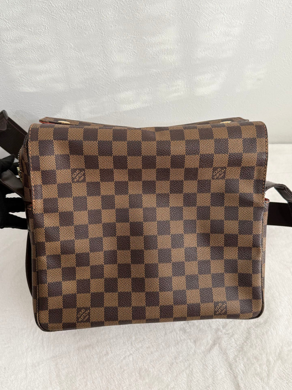 LOUIS VUITTON Damier Glio Shoulder Bag