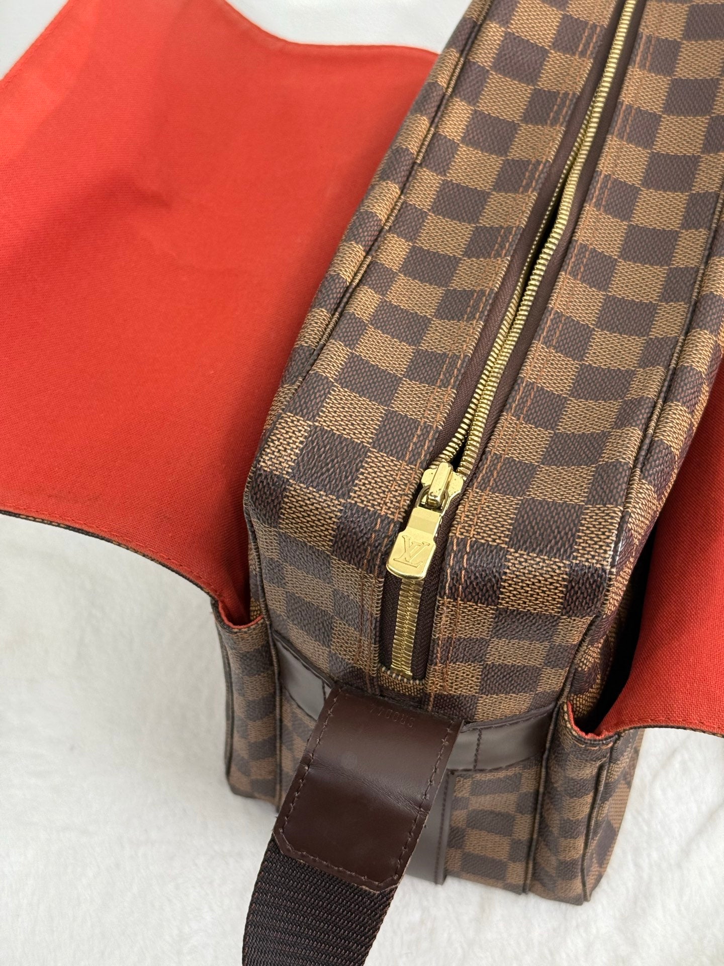 LOUIS VUITTON Damier Glio Shoulder Bag