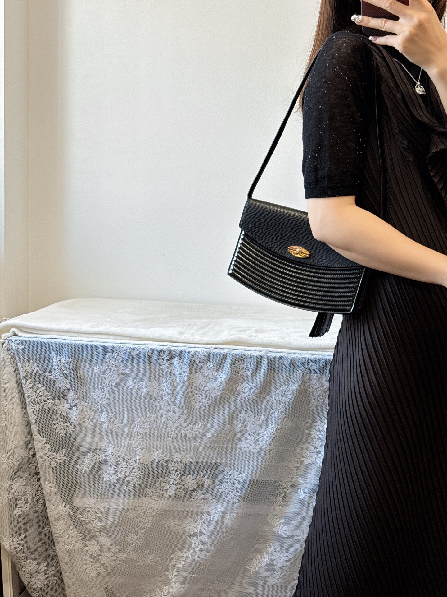 LOUIS VUITTON Shoulder Bag
