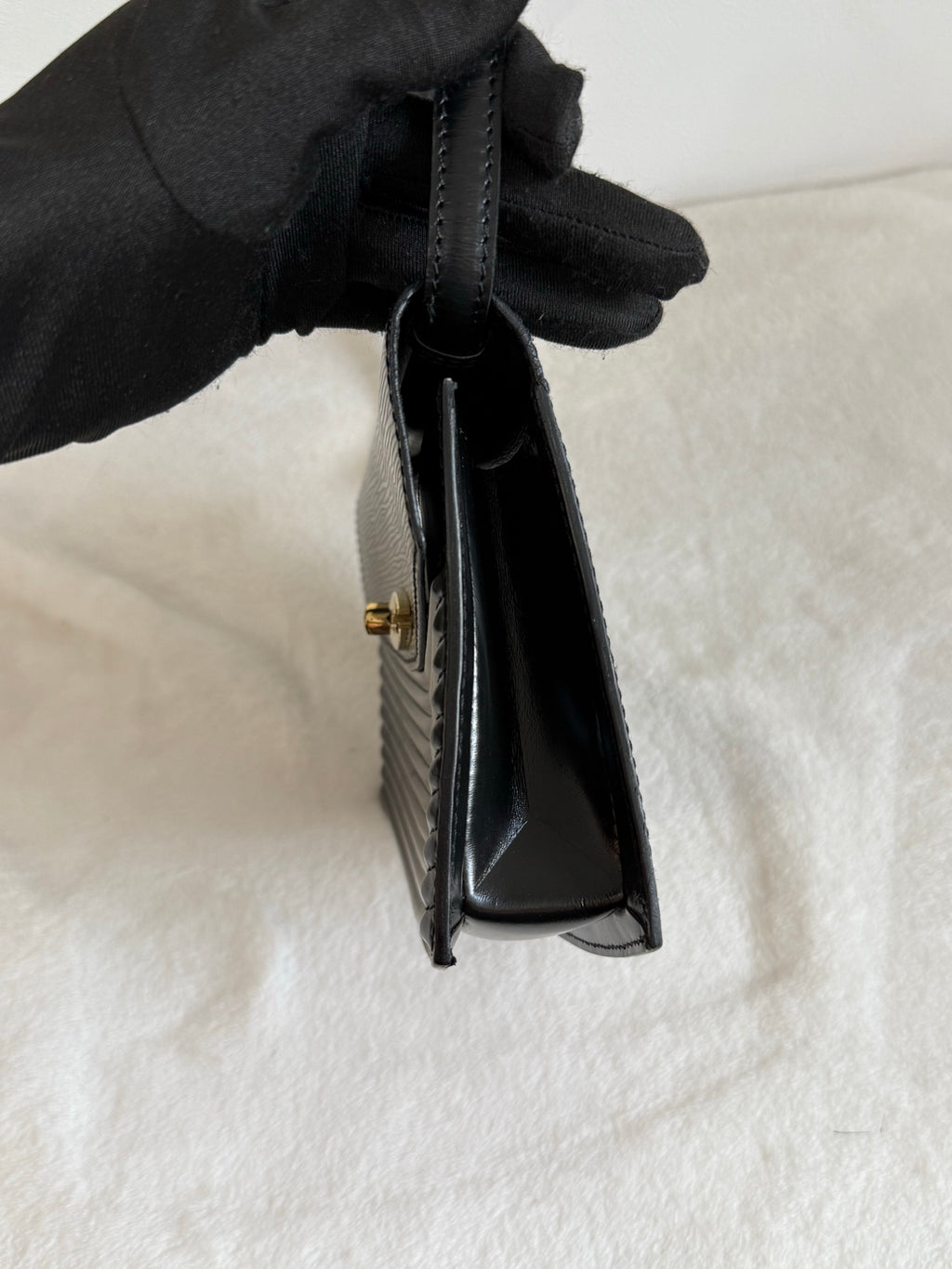 LOUIS VUITTON Shoulder Bag