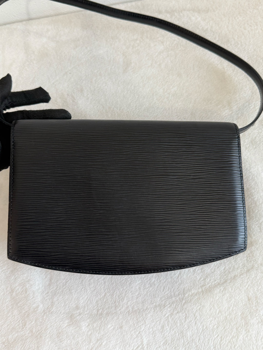 LOUIS VUITTON Shoulder Bag