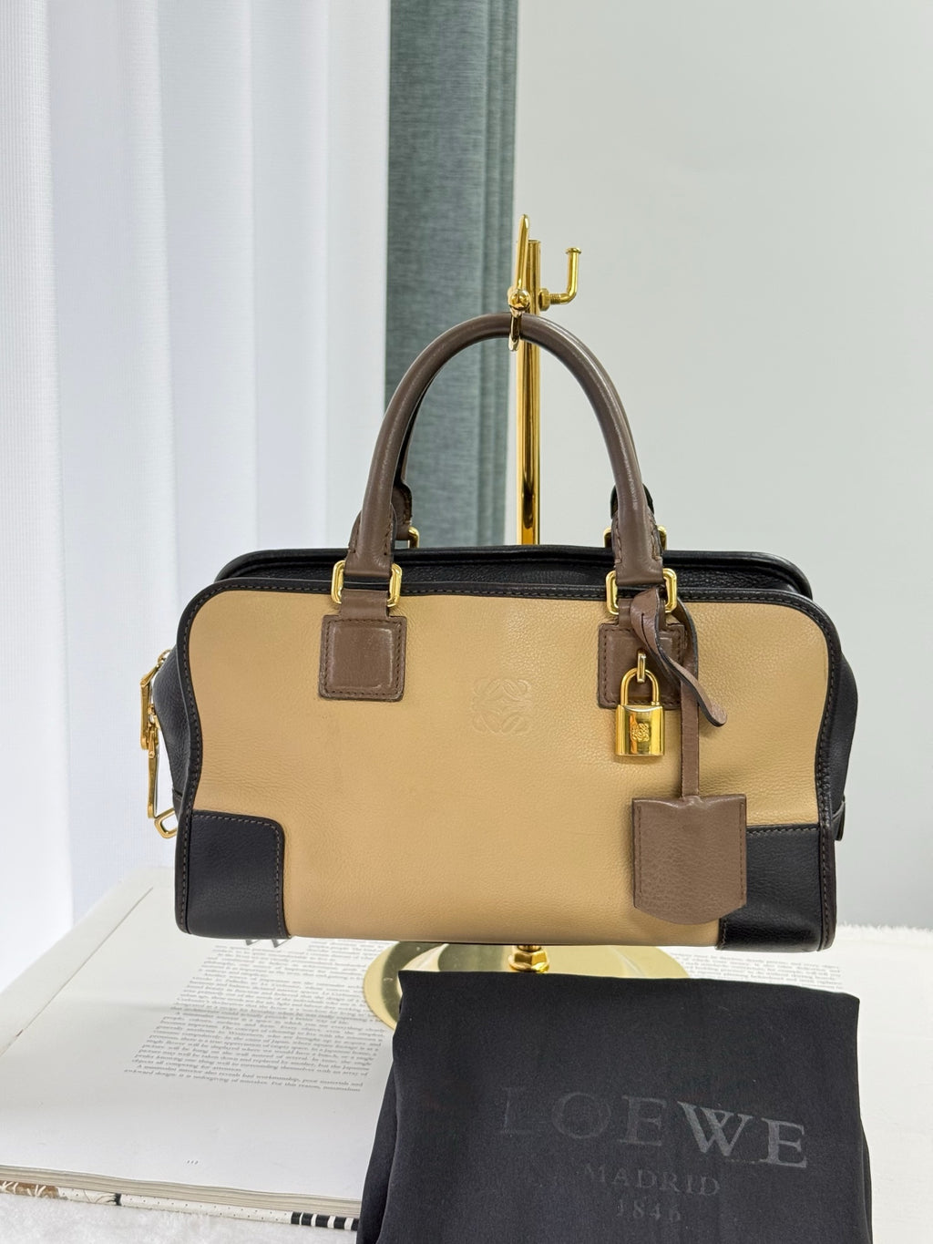 LOEWE Amazona 28