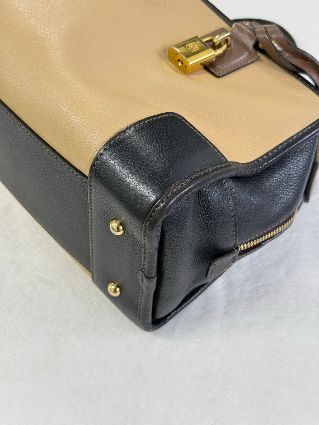 LOEWE Amazona 28