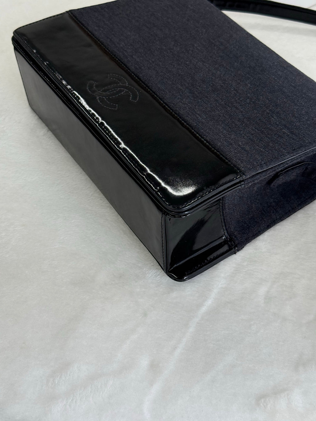 CHANEL Shoulder Bag