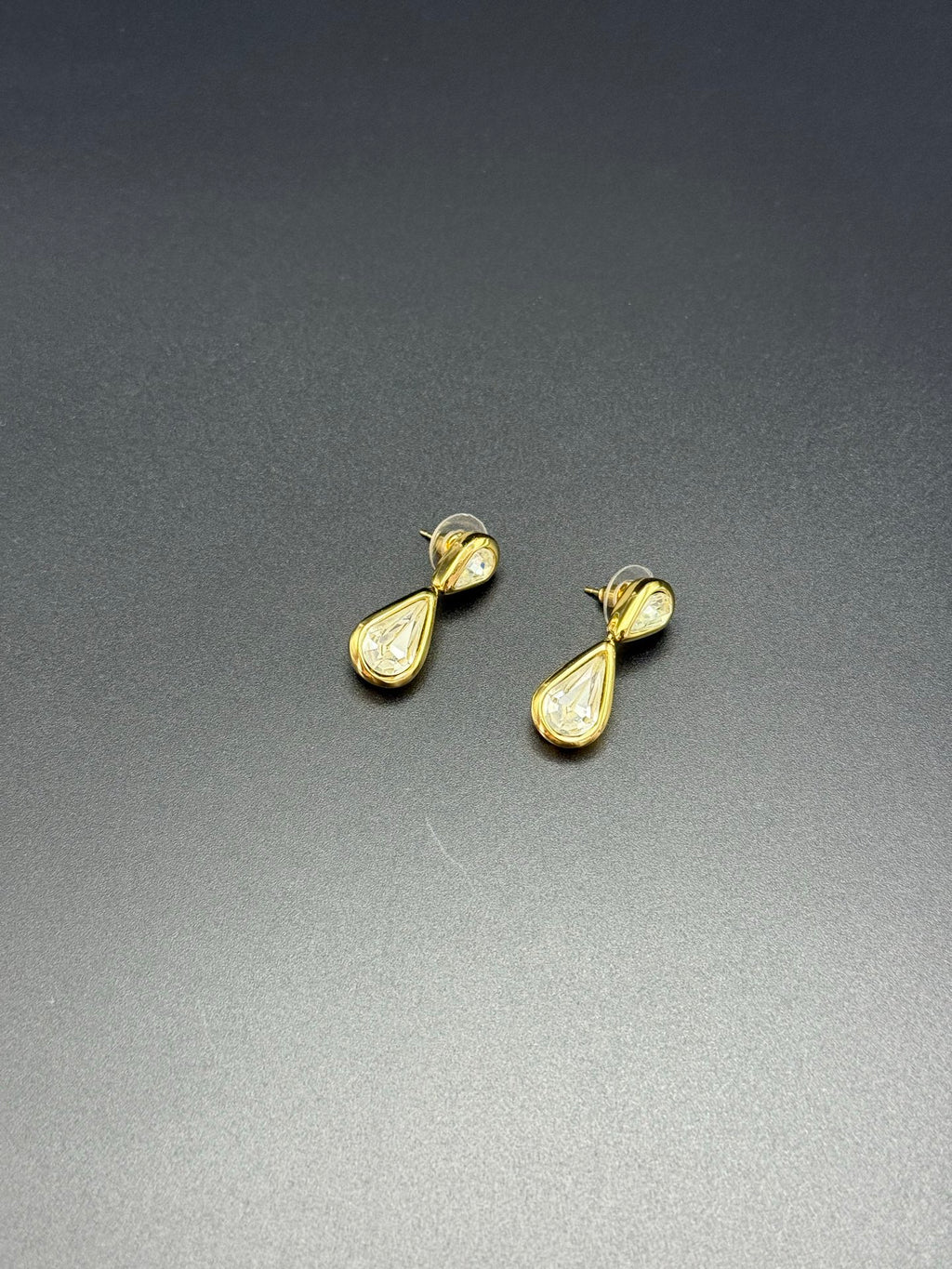 DIOR Vintage Raindrop-shaped Earring