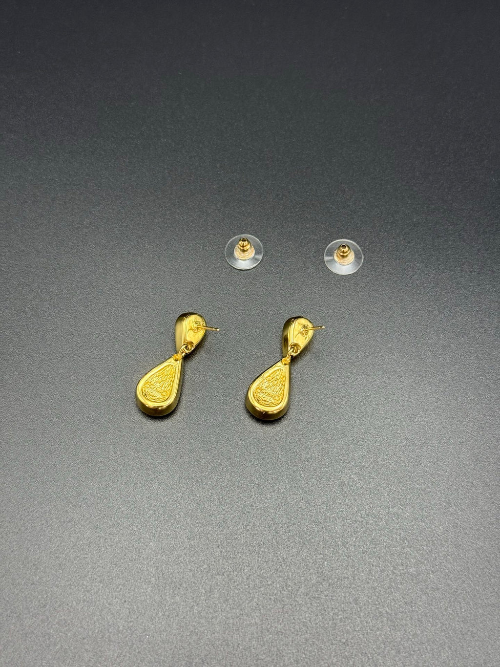 DIOR Vintage Raindrop-shaped Earring