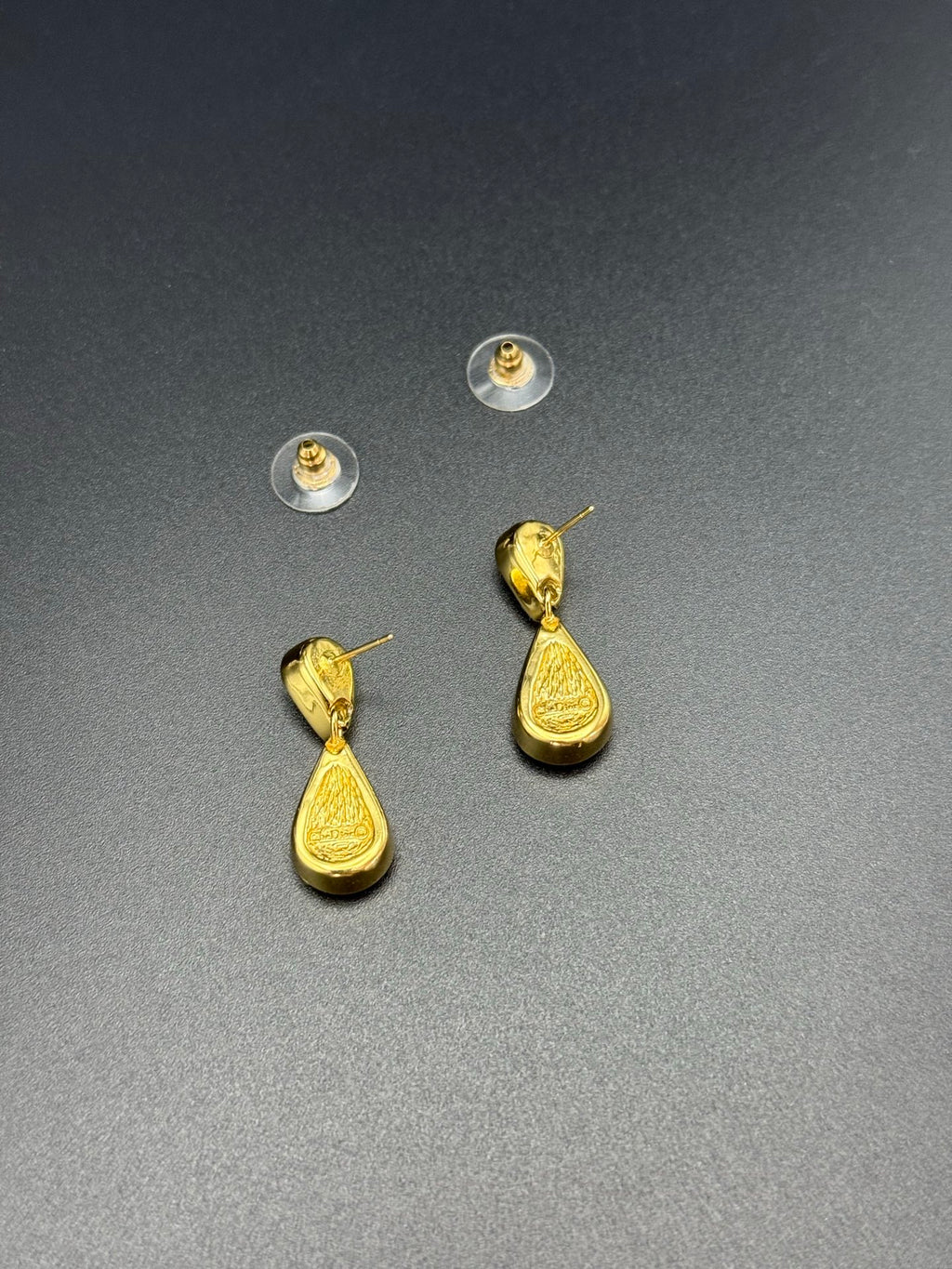 DIOR Vintage Raindrop-shaped Earring