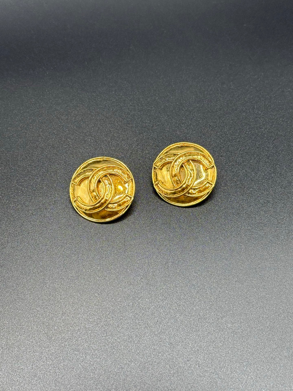 CHANEL Clip On Earring
