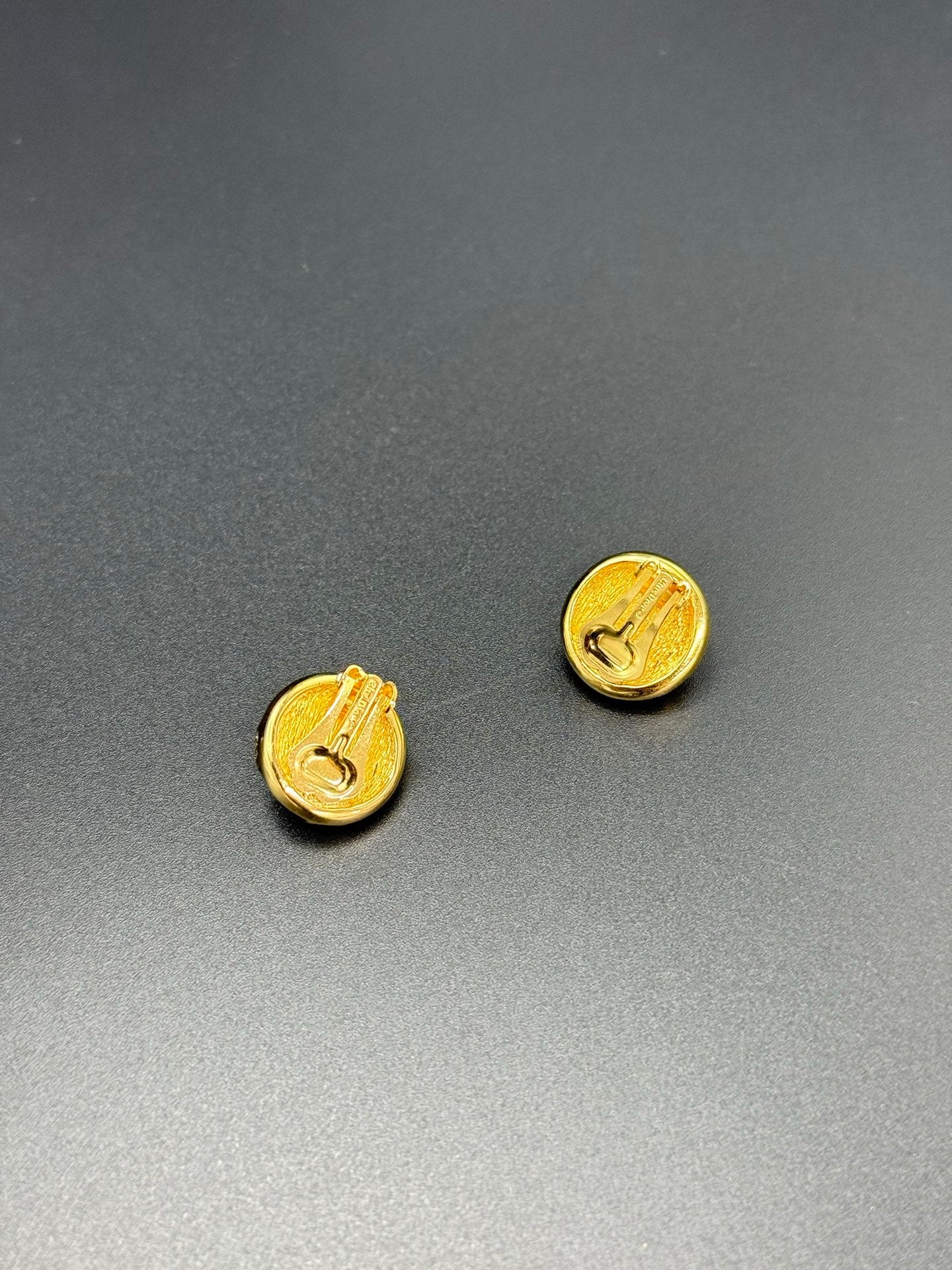 Dior Enamel Pearl Clip On Earring