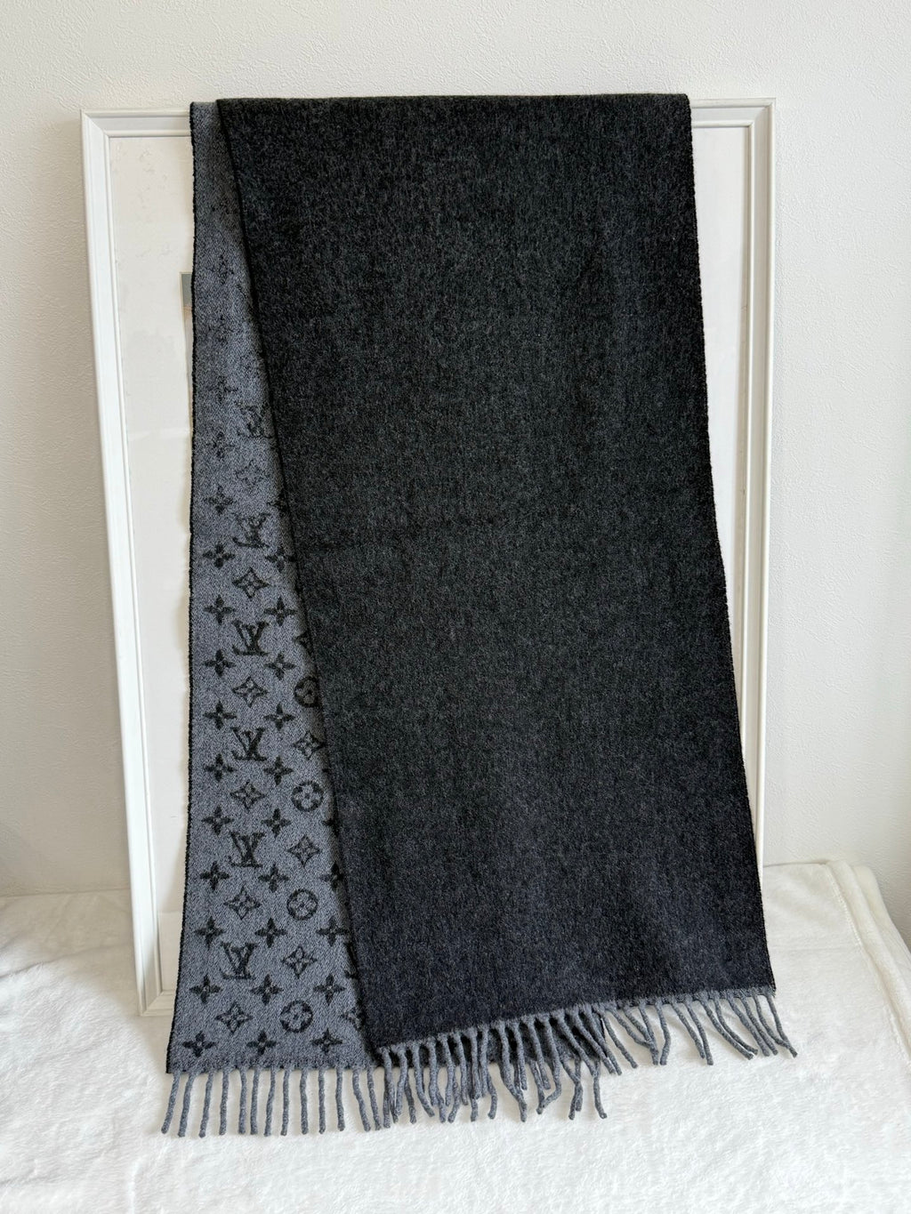 LOUIS VUITTON Monogram Wool Scarf