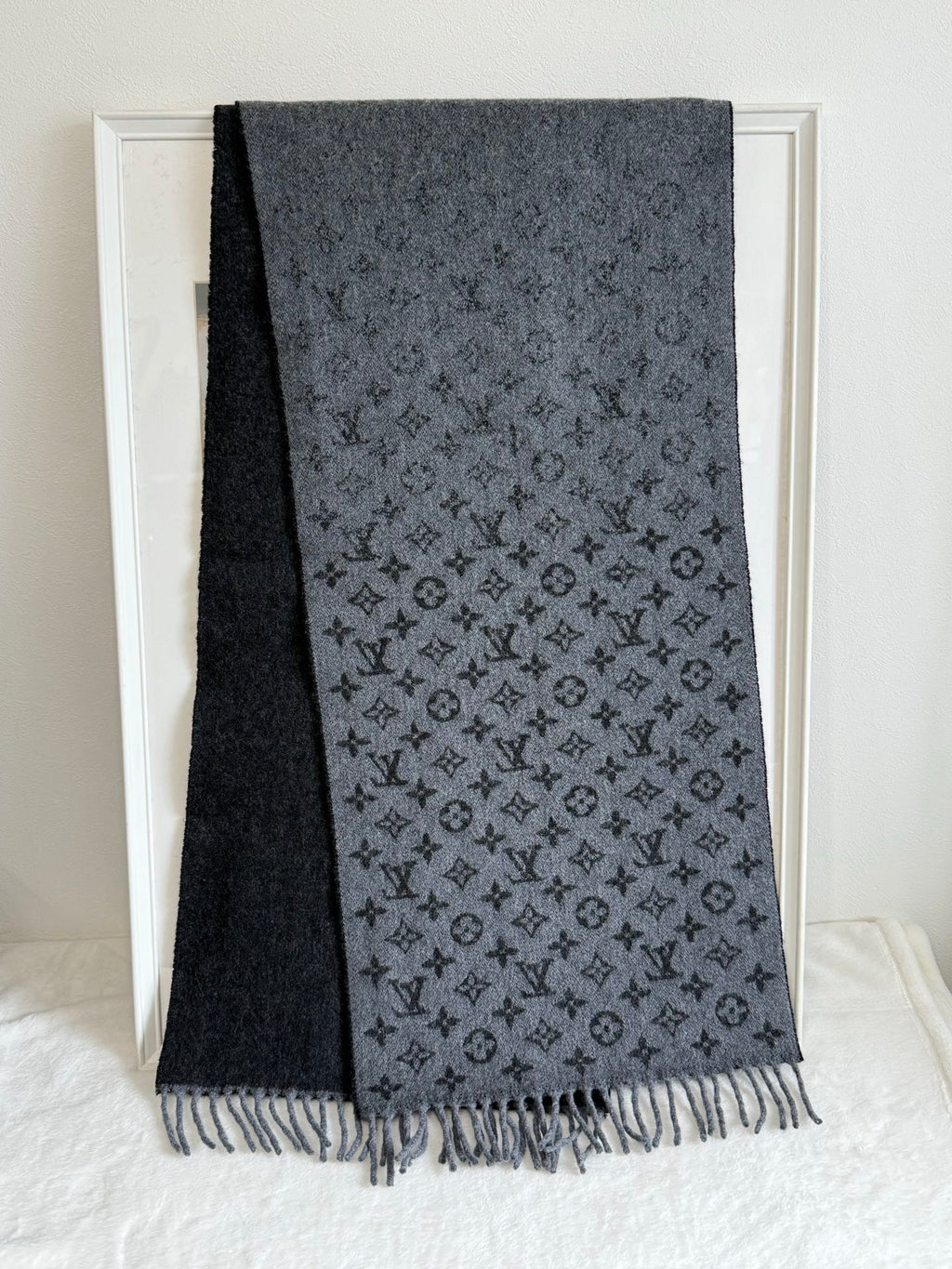 LOUIS VUITTON Monogram Wool Scarf