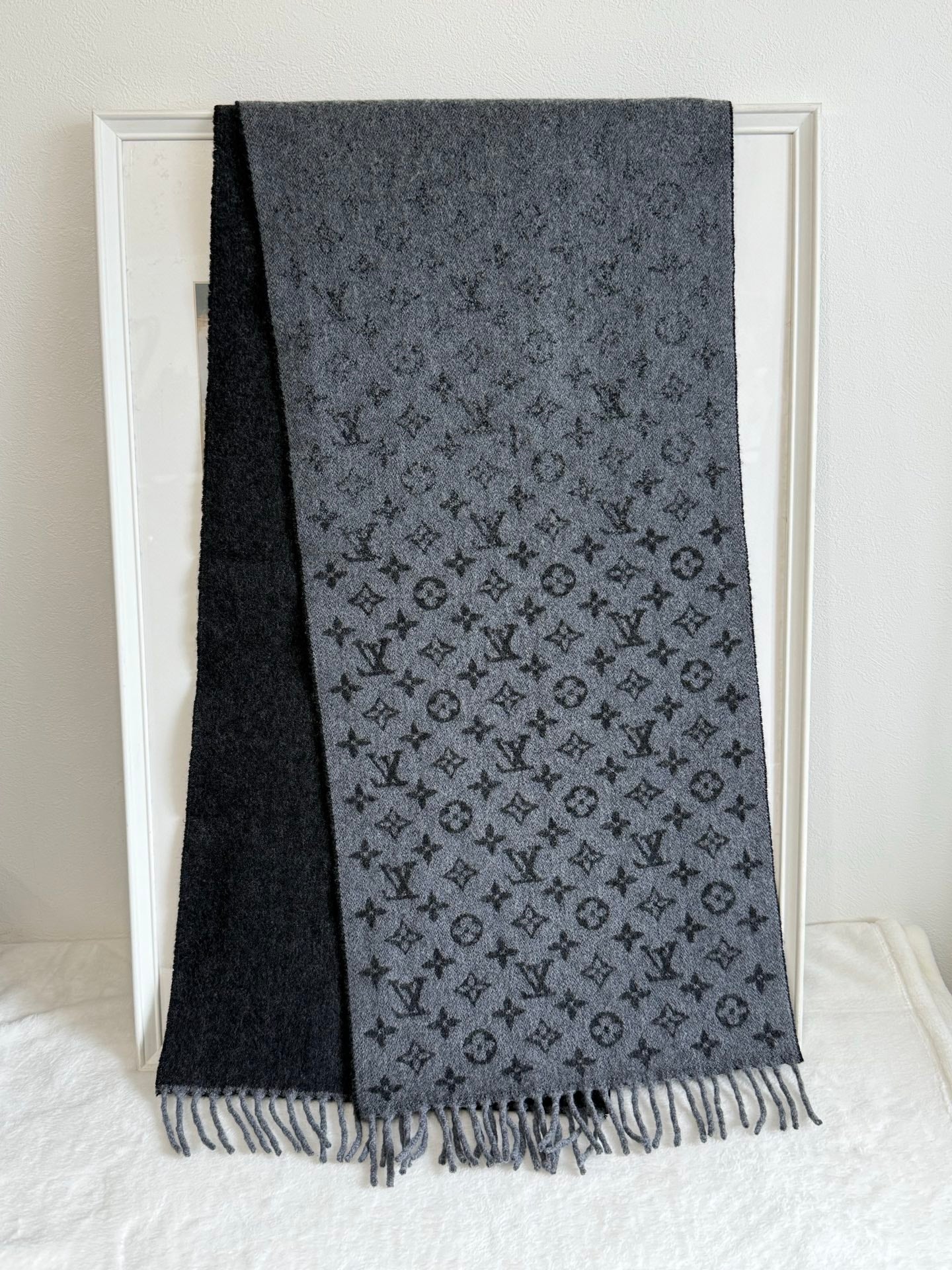 LOUIS VUITTON Monogram Wool Scarf