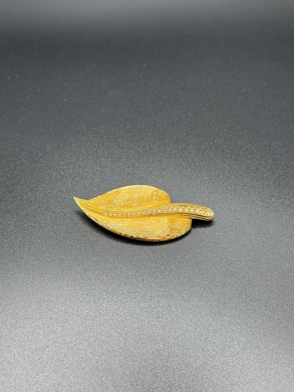 DIOR Leaf-shaped Brooch