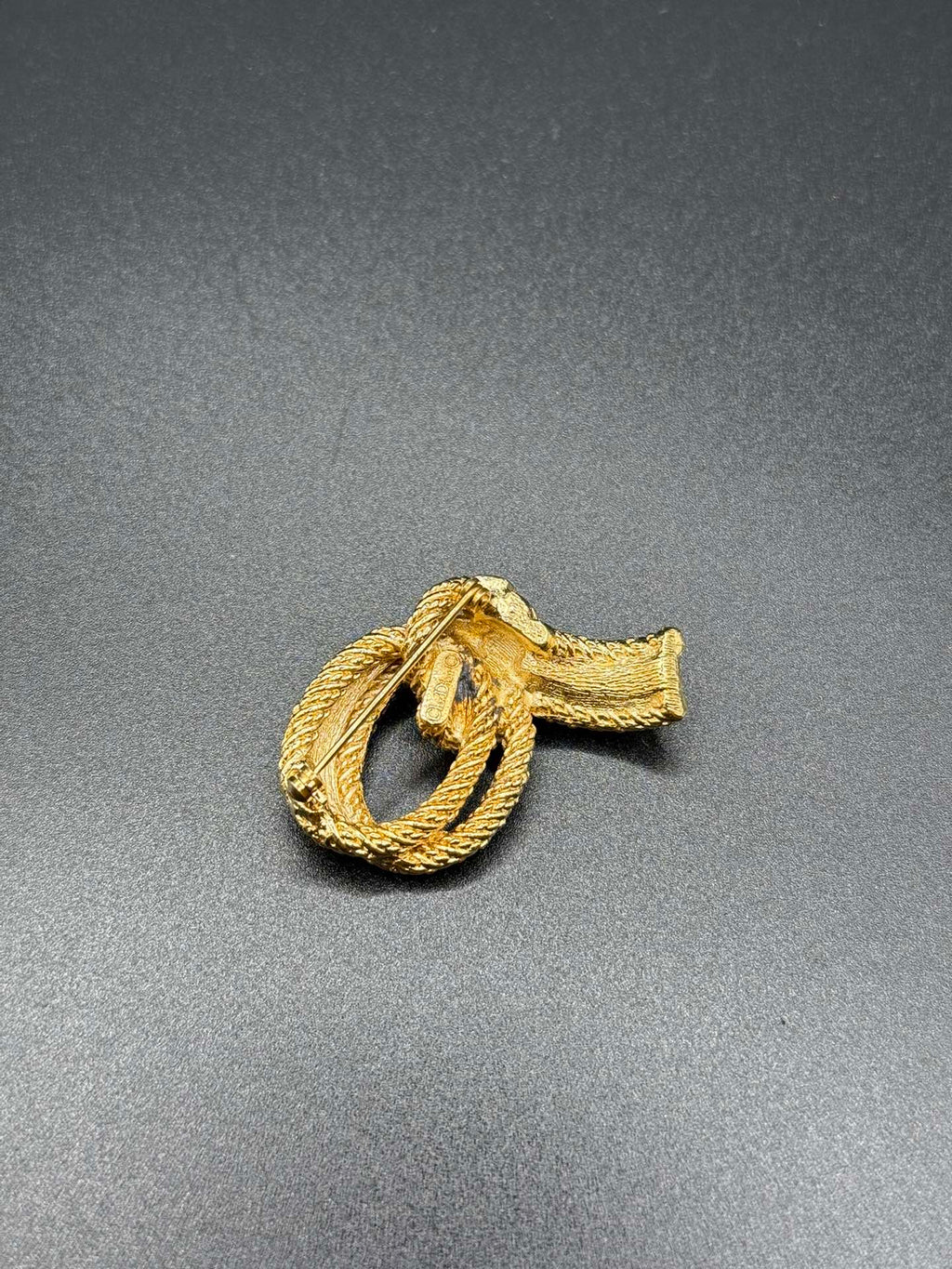 DIOR Rhinestone Rope-Knot Link Brooch