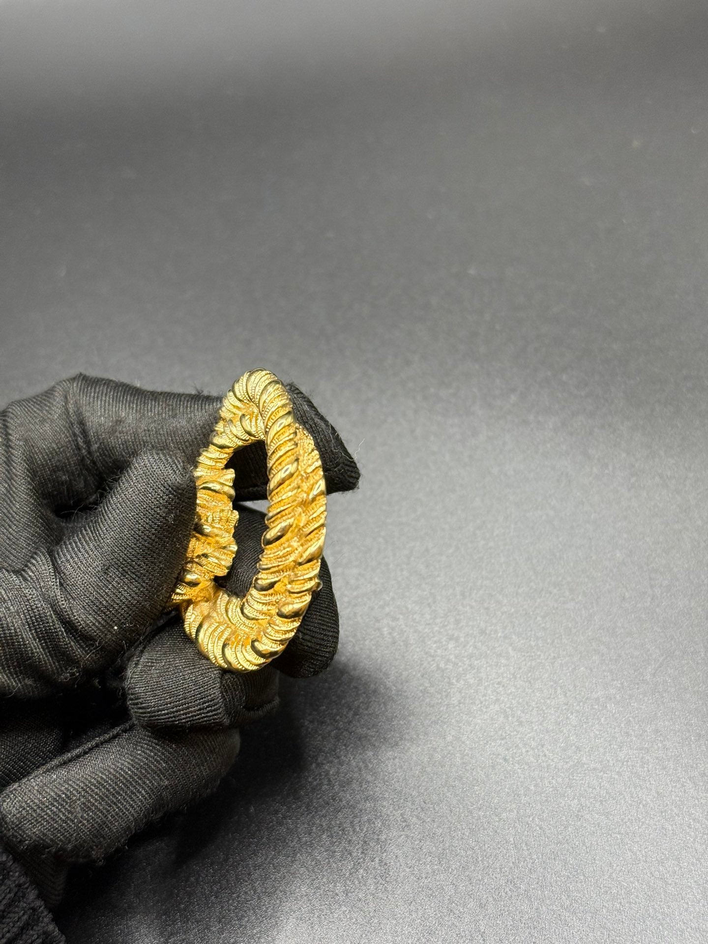 DIOR  Rope-Knot Link Brooch