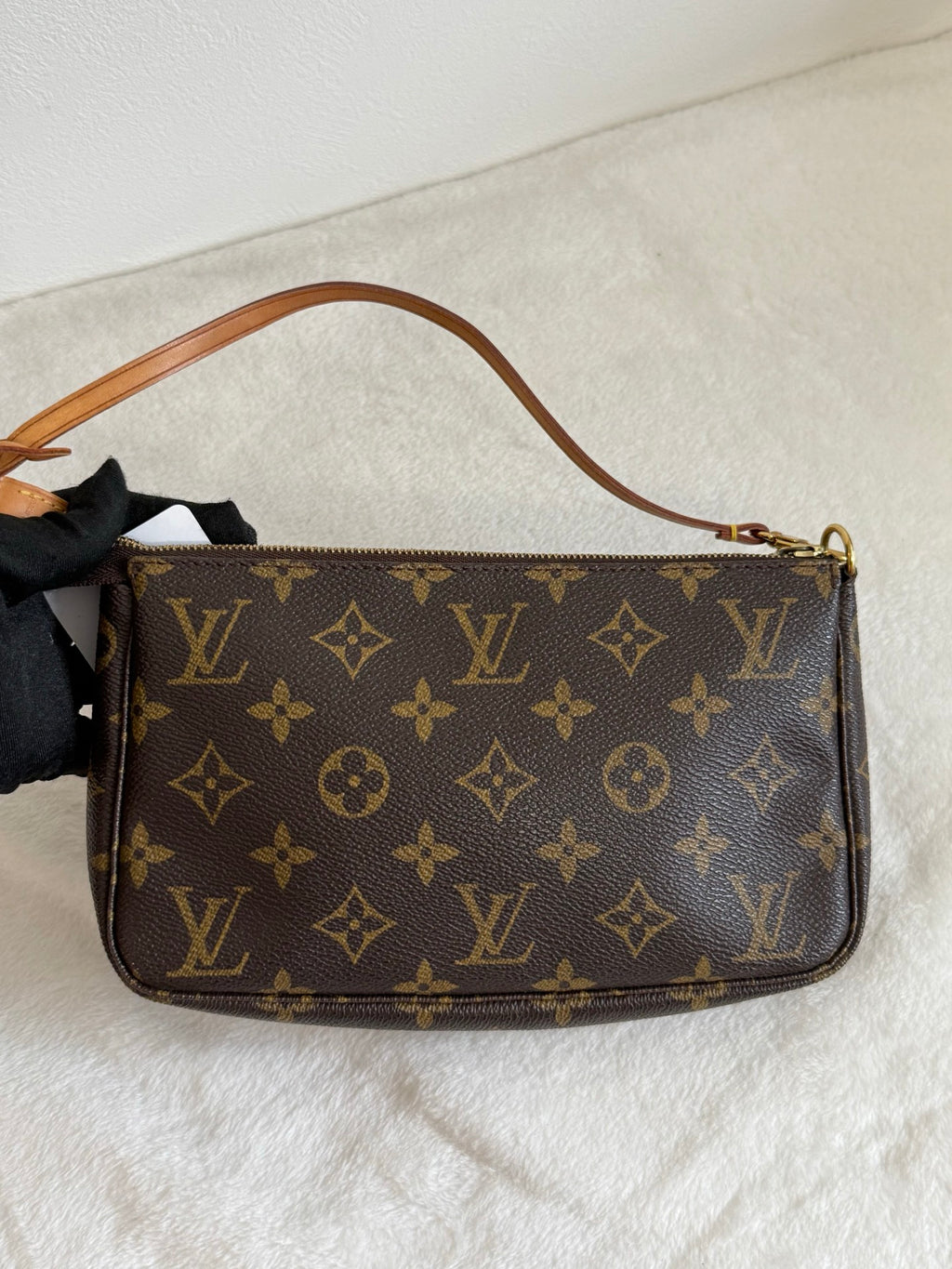 LOUIS VUITTON Pochette Accessoires Monogram