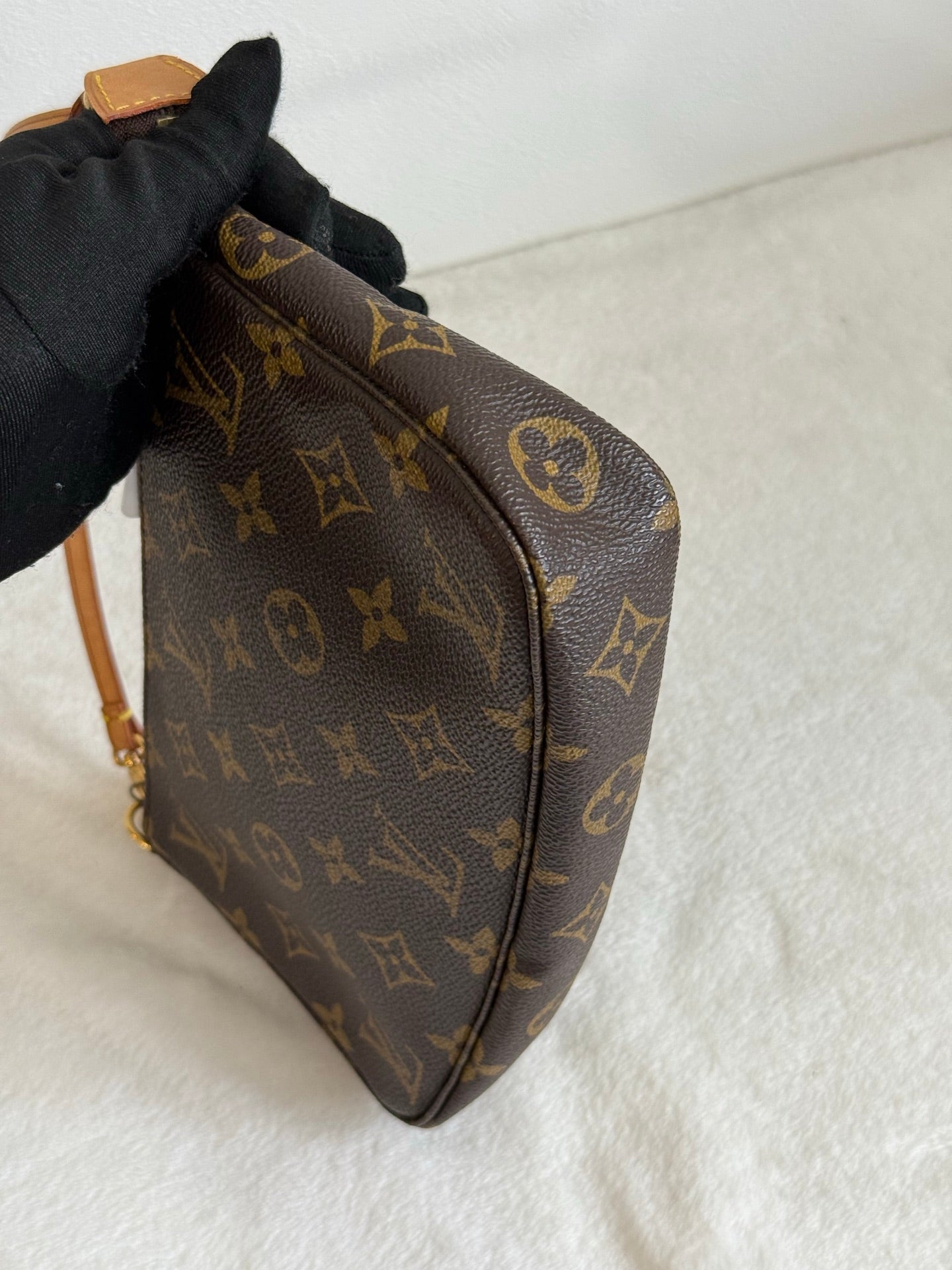 LOUIS VUITTON Pochette Accessoires Monogram