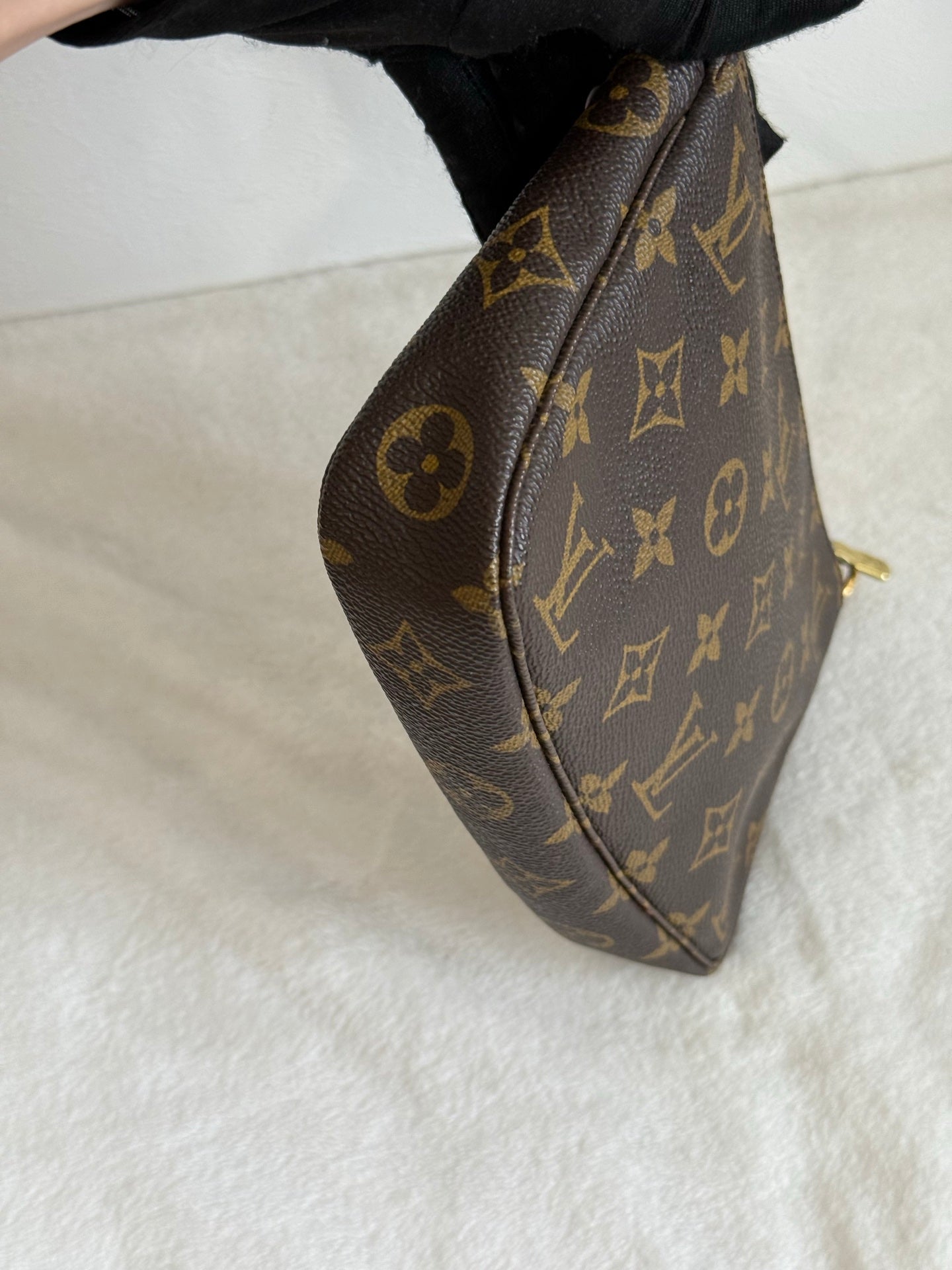 LOUIS VUITTON Pochette Accessoires Monogram
