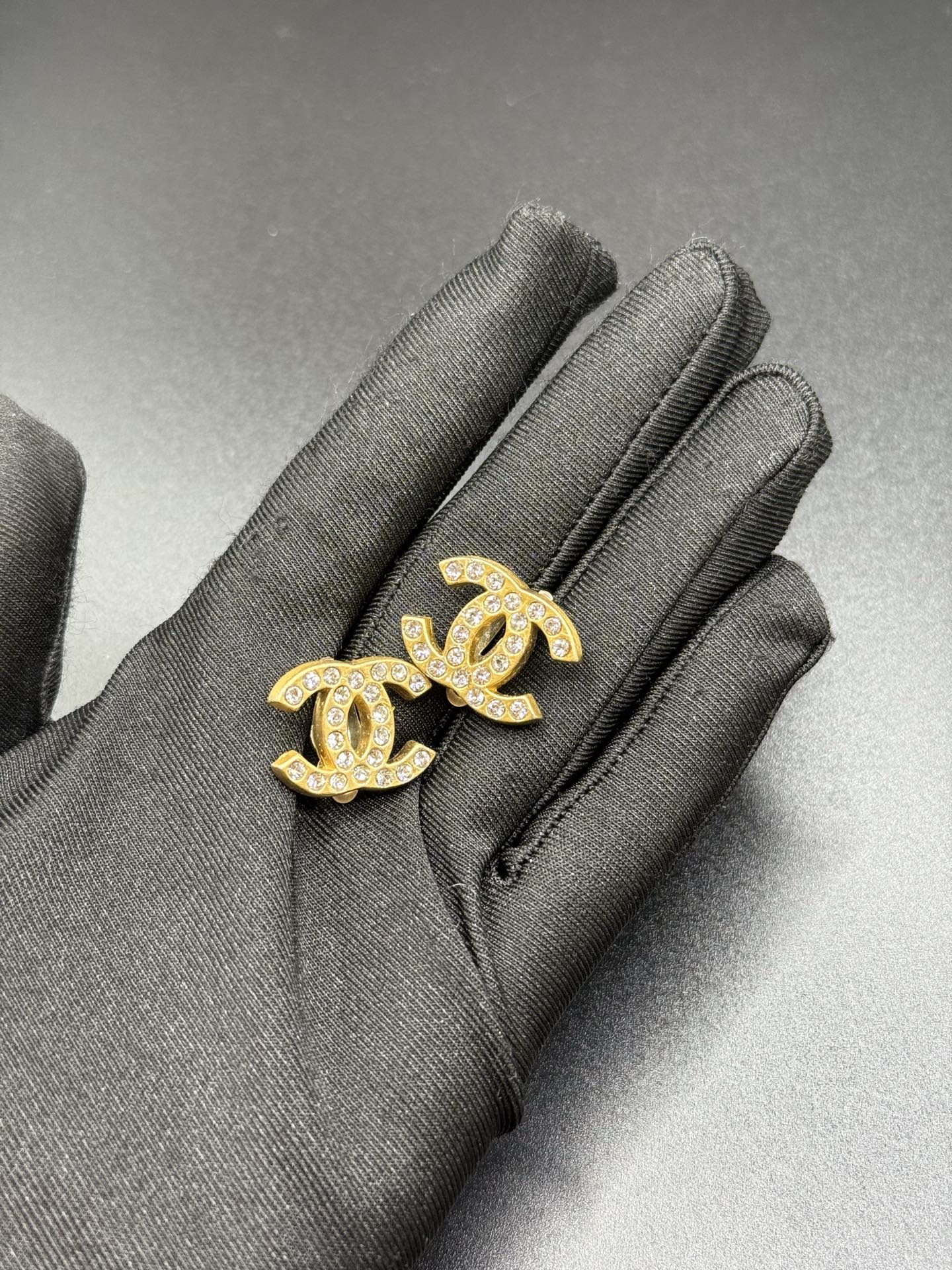 CHANEL Clip on Earrings