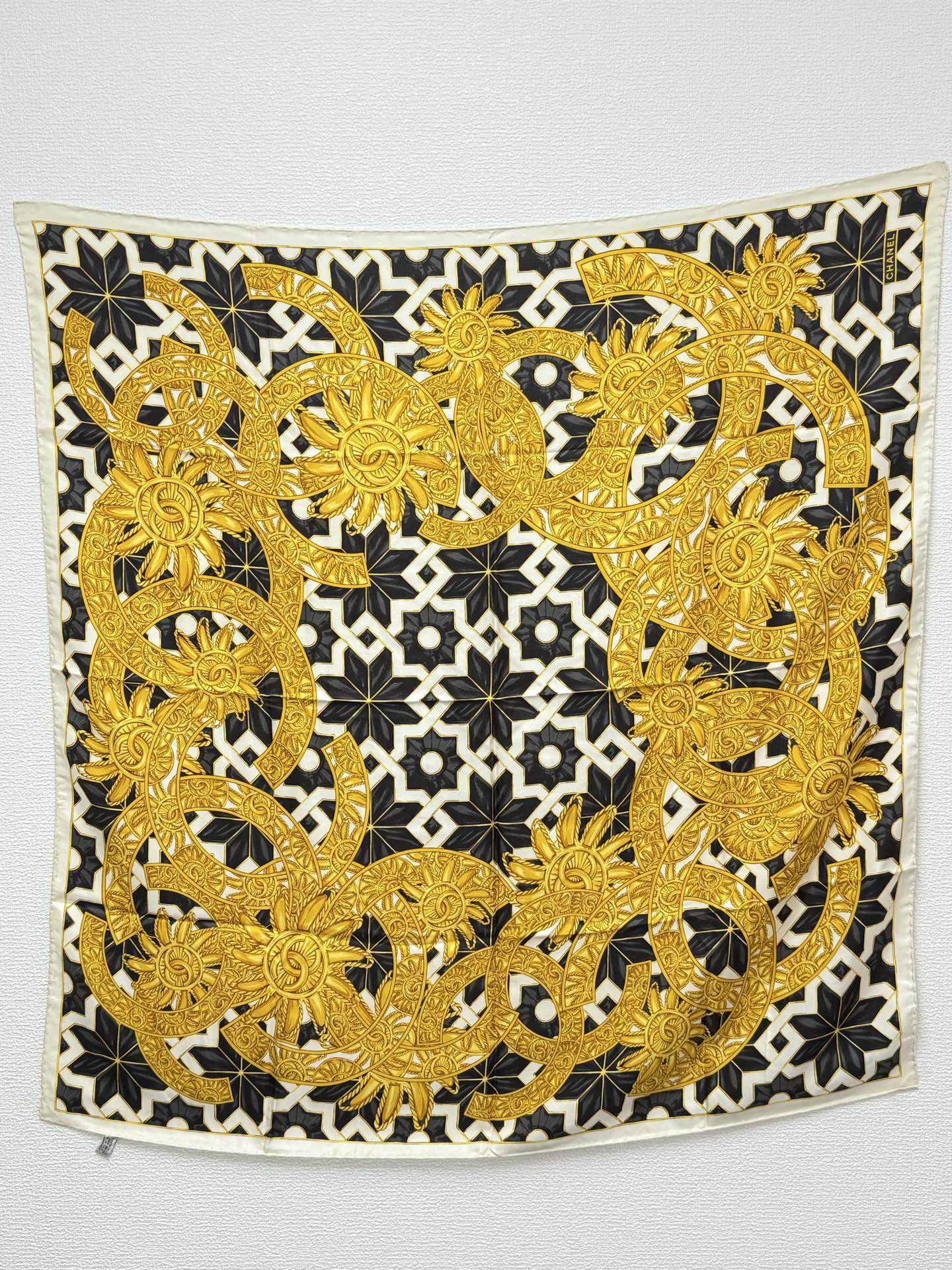 CHANEL Cococ Mark Scarf