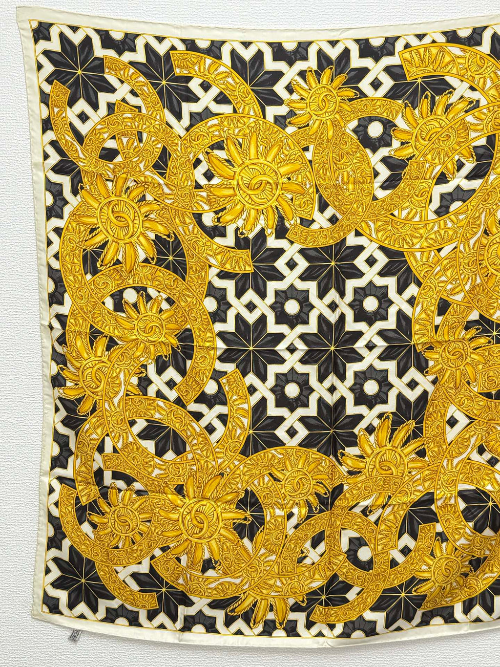 CHANEL Cococ Mark Scarf