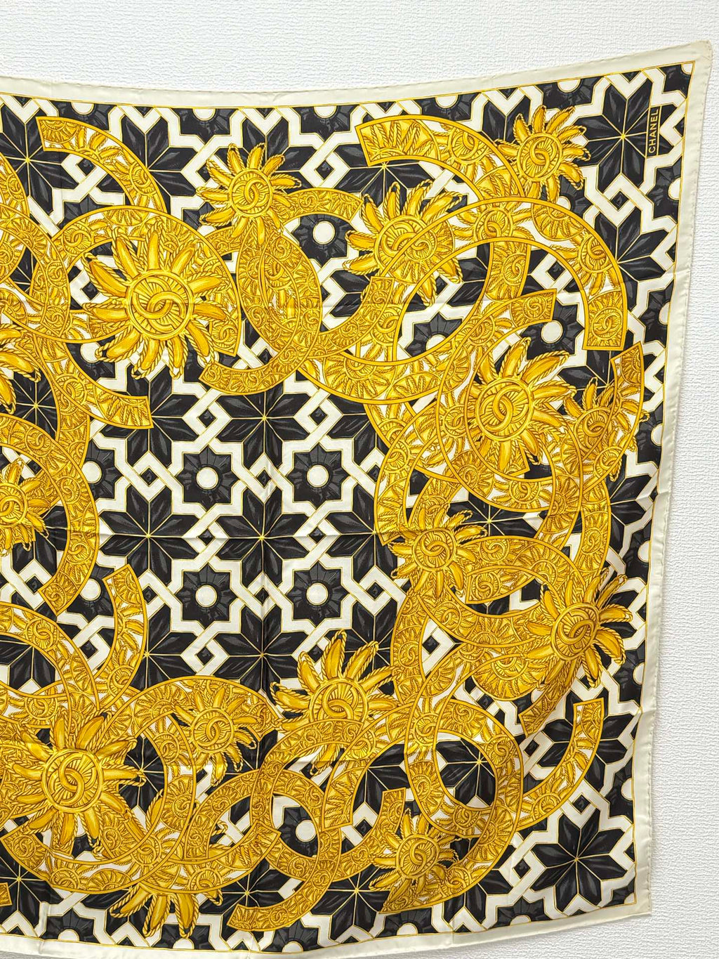 CHANEL Cococ Mark Scarf
