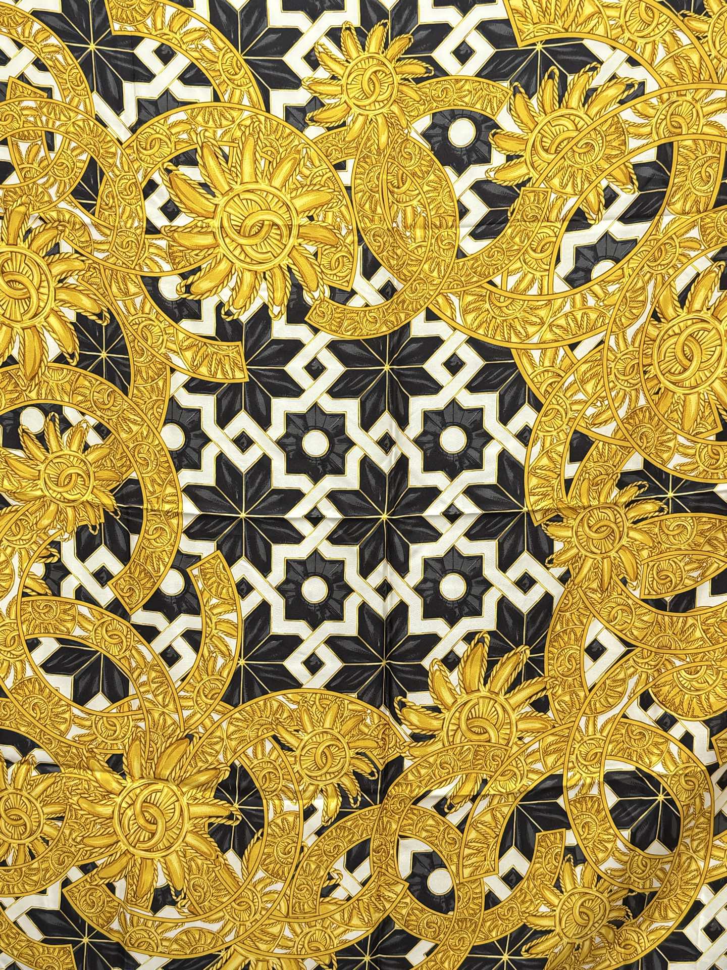 CHANEL Cococ Mark Scarf