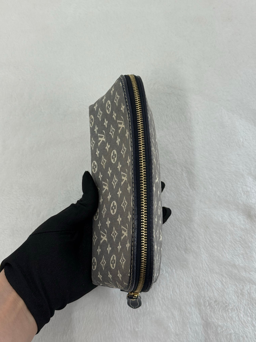LOUIS VUITTON Pochette Cosmetique Monogram Idylle Canvas