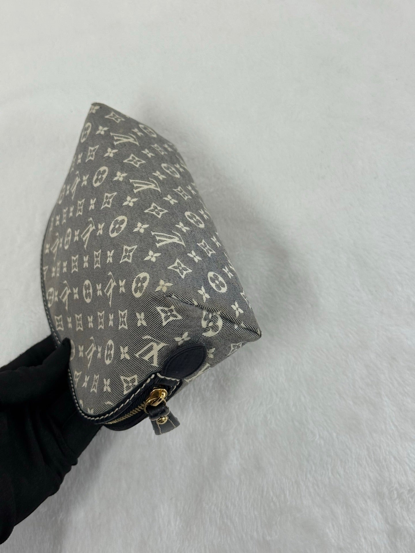 LOUIS VUITTON Pochette Cosmetique Monogram Idylle Canvas