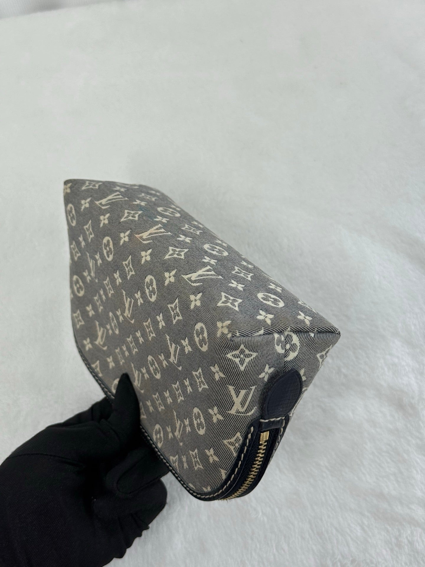 LOUIS VUITTON Pochette Cosmetique Monogram Idylle Canvas