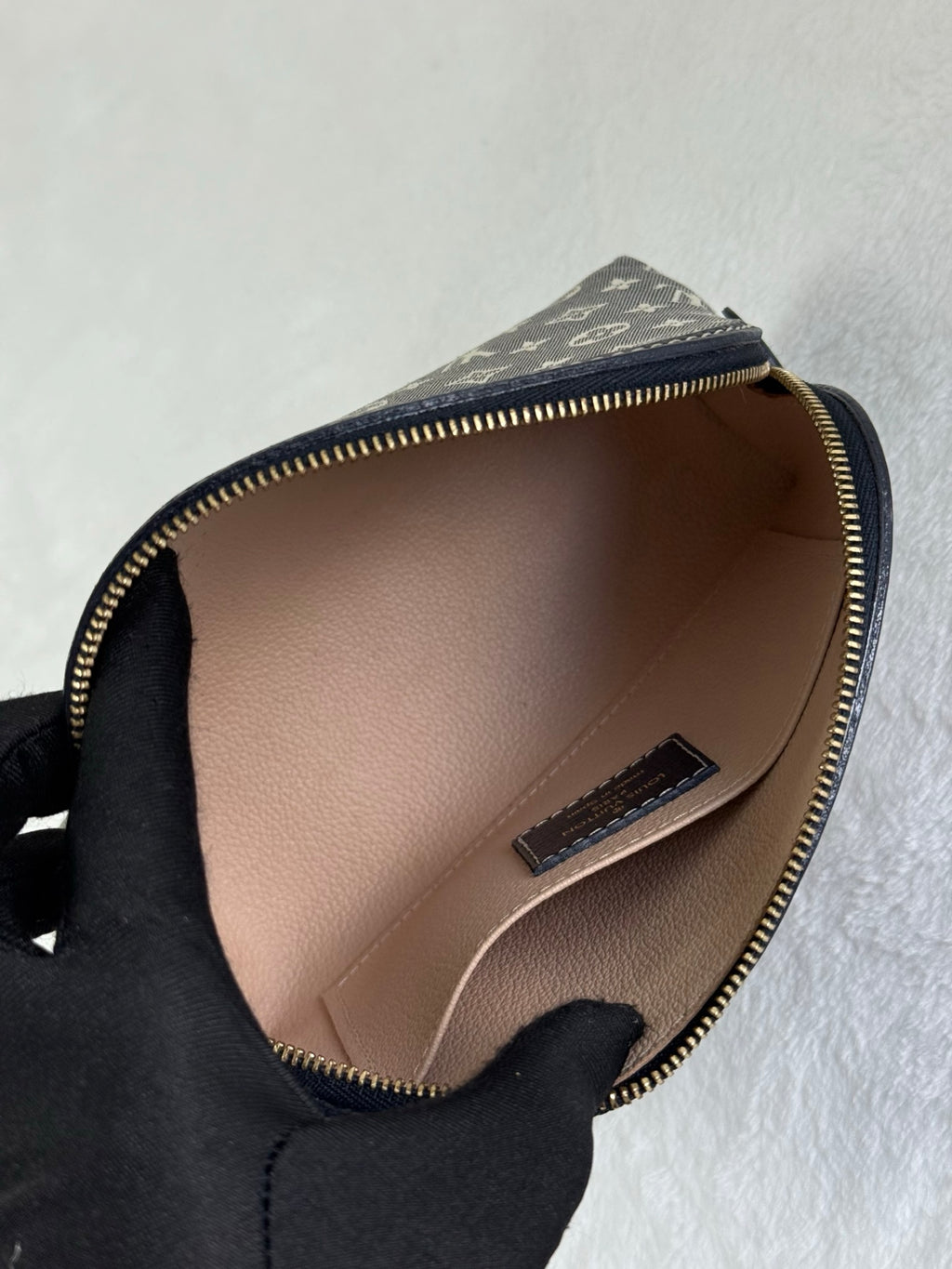 LOUIS VUITTON Pochette Cosmetique Monogram Idylle Canvas
